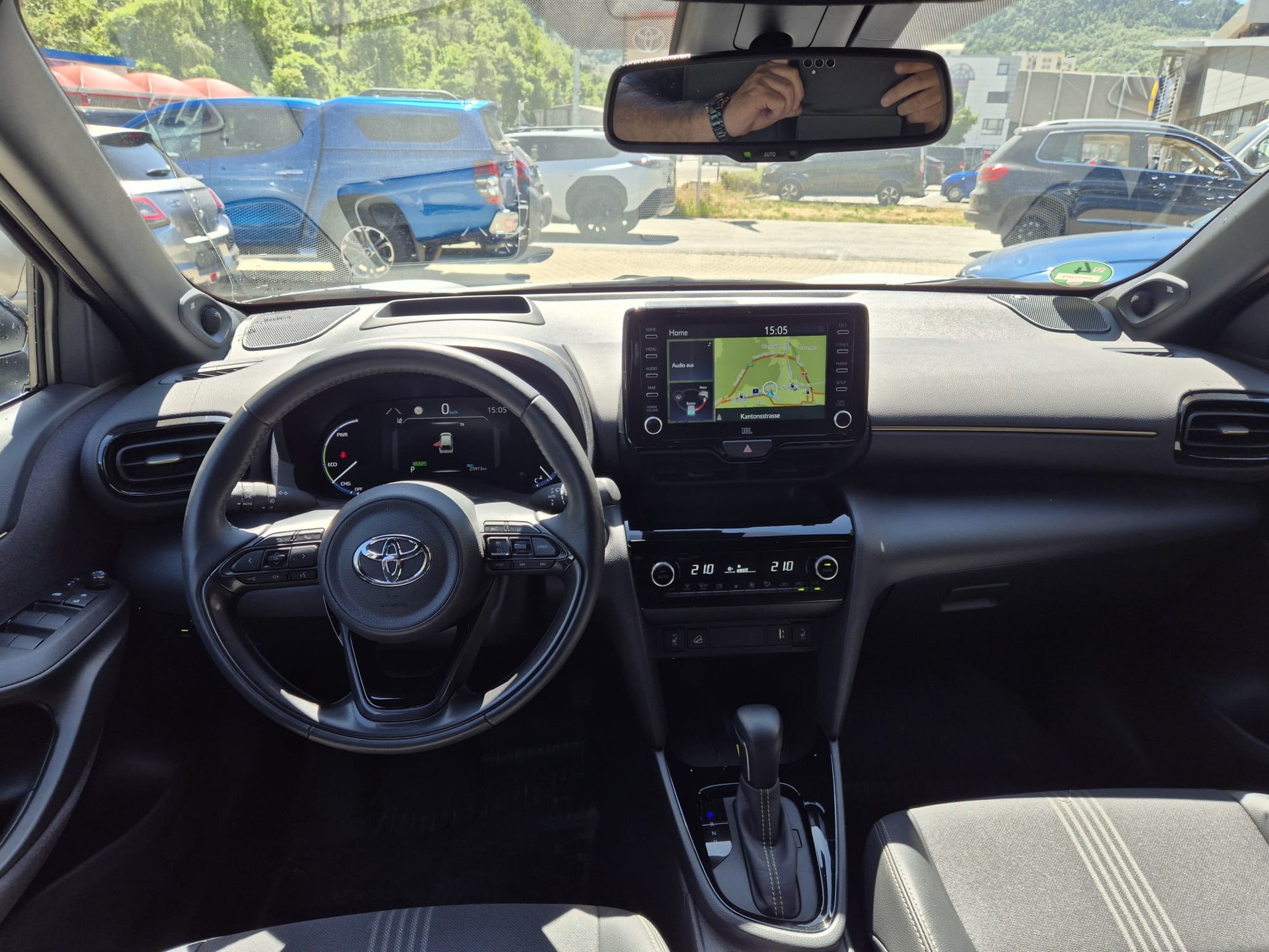 TOYOTA Yaris Cross 1.5 Adventure e-CVT AWDi-image-5
