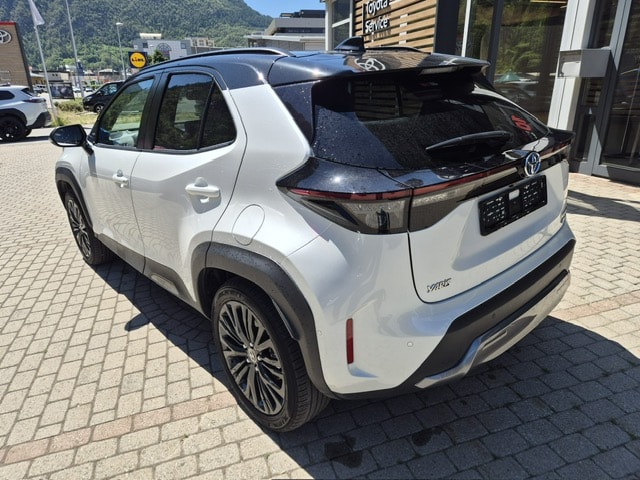 TOYOTA Yaris Cross 1.5 Adventure e-CVT AWDi-image-3
