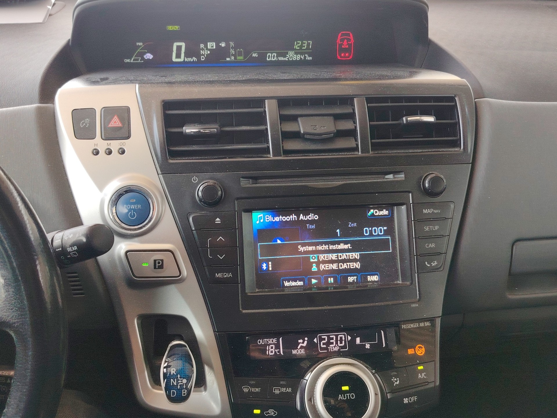 TOYOTA Prius+ 1.8 VVT-i HSD Sol-image-12