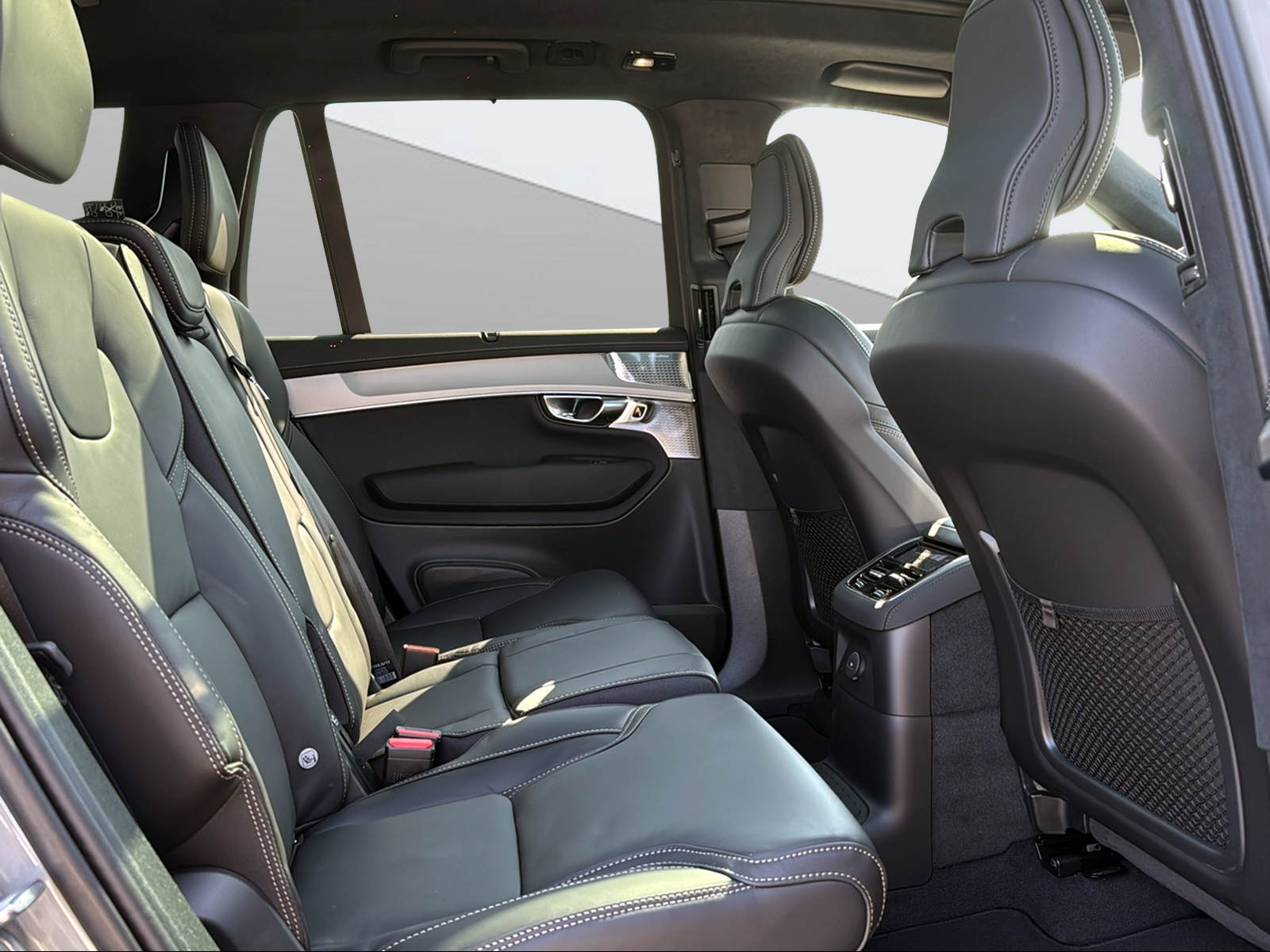 VOLVO XC90 2.0 T8 TE Black Edition eAWD-image-10