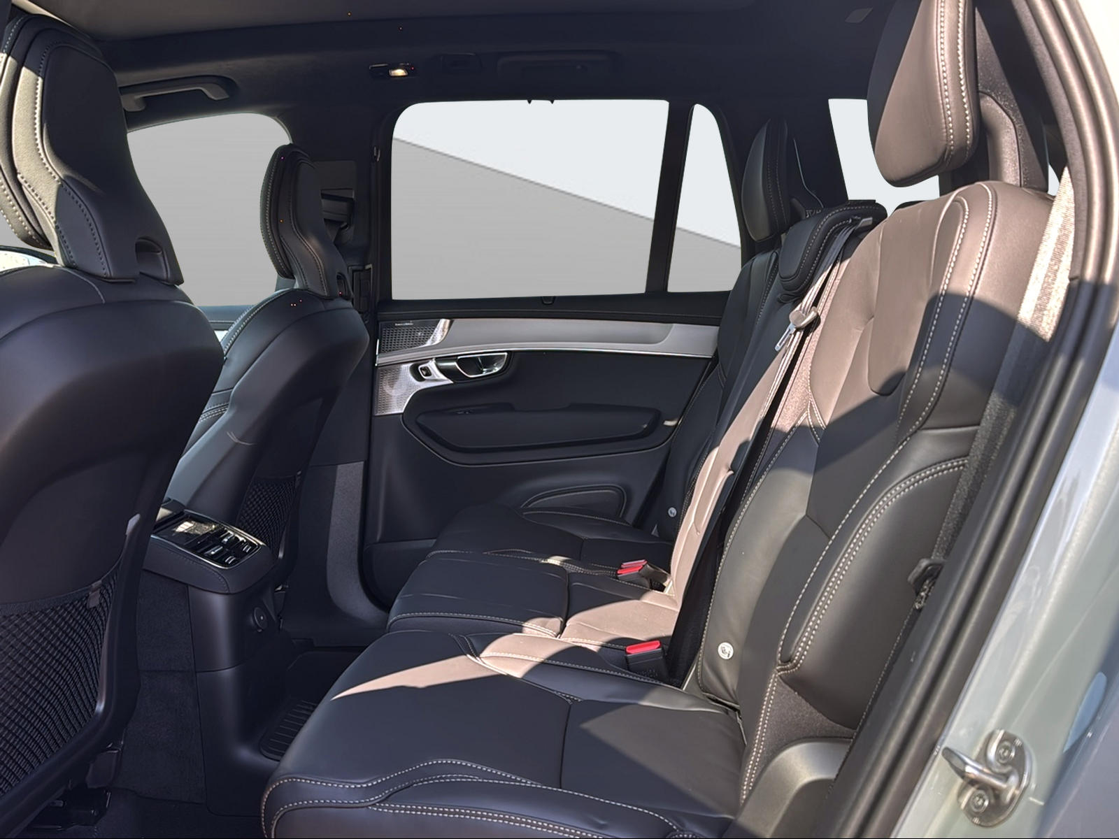 VOLVO XC90 2.0 T8 TE Black Edition eAWD-image-13