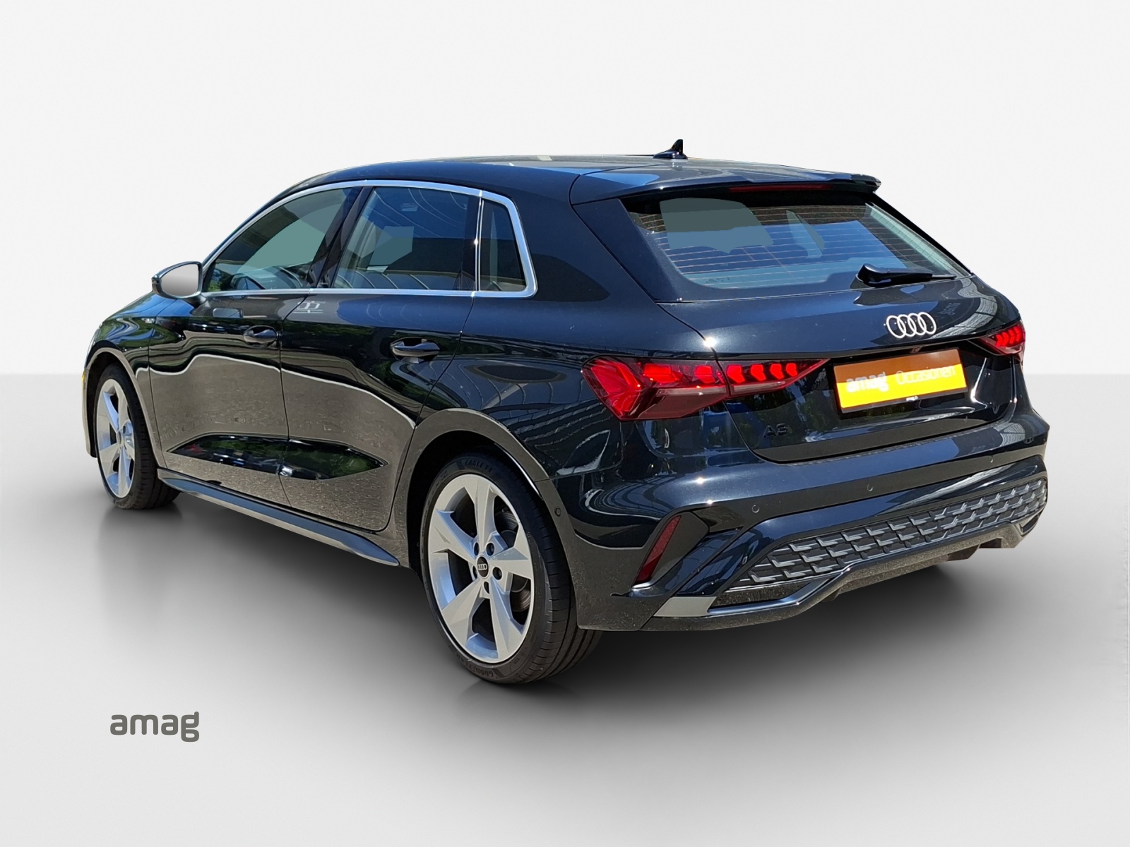 AUDI A3 Sportback 35 TFSI S line S-tronic-image-2