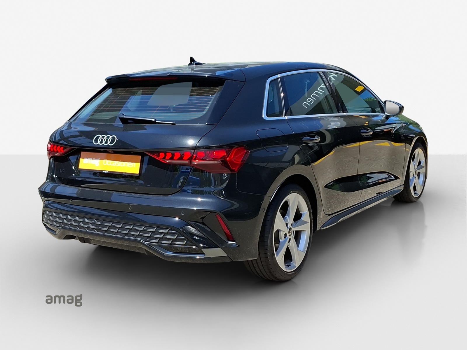 AUDI A3 Sportback 35 TFSI S line S-tronic-image-4