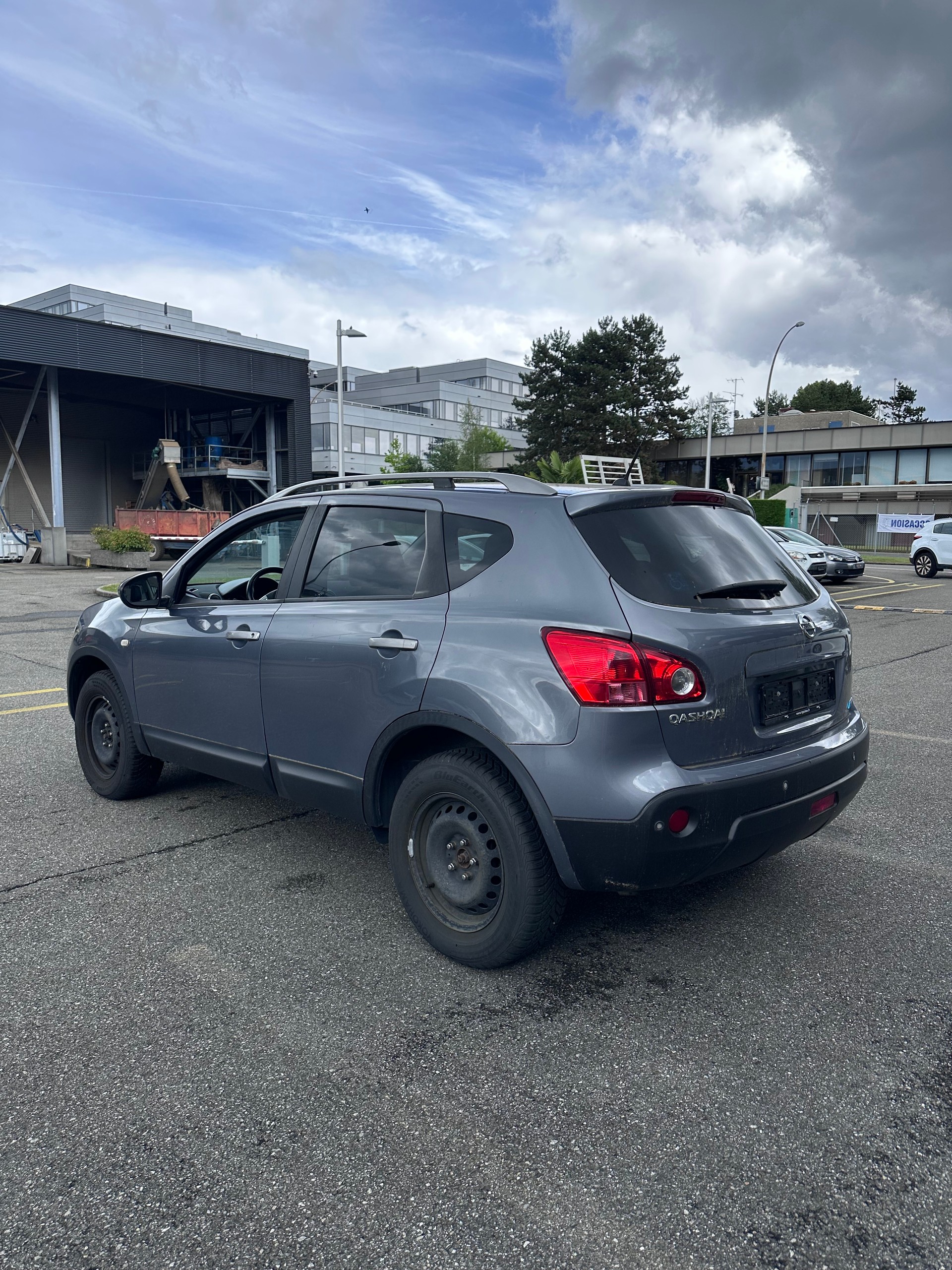 NISSAN Qashqai 2.0 4WD Lounge XTronic CVT-image-2