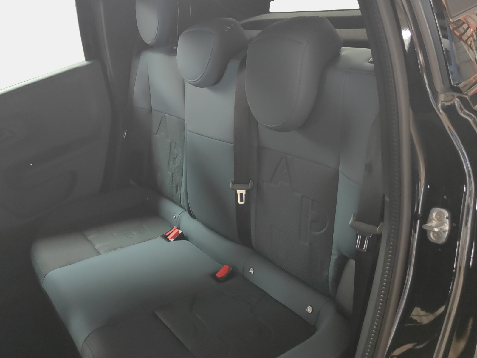 FIAT Grande Panda 1.2/100 Hybrid Icon-image-10