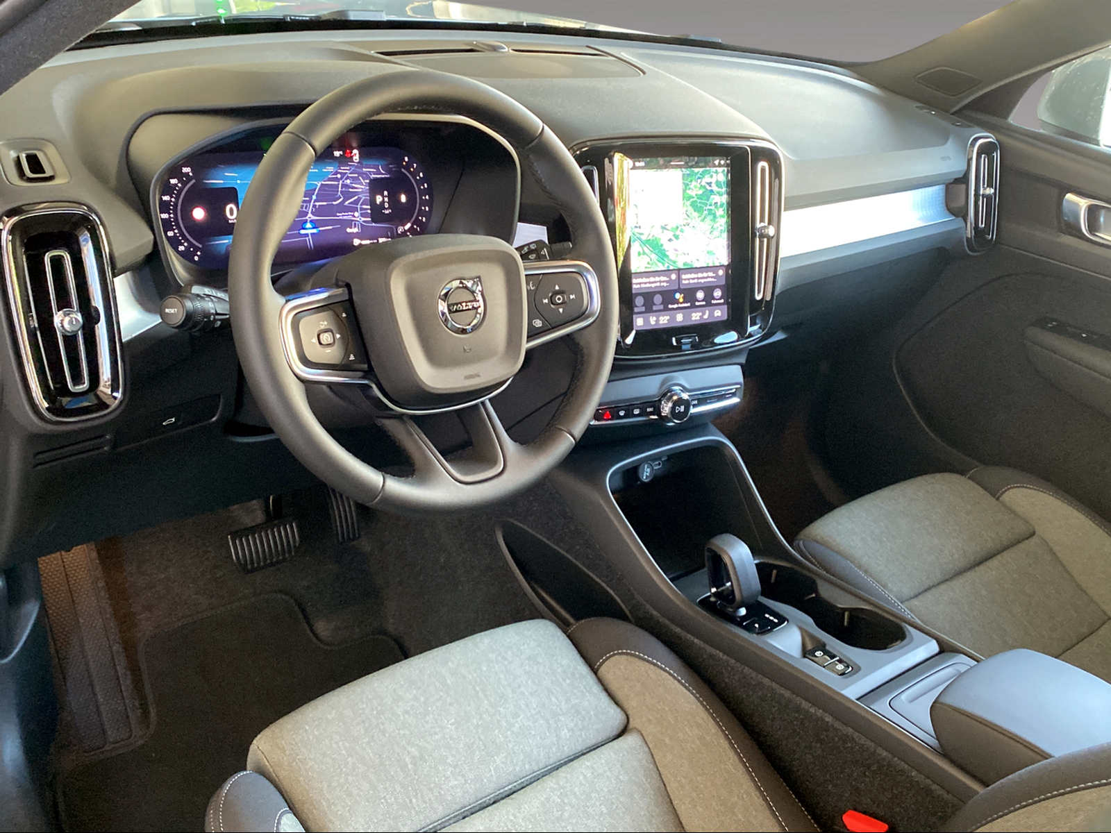 VOLVO XC40 2.0 B3 MH XCITE-image-7