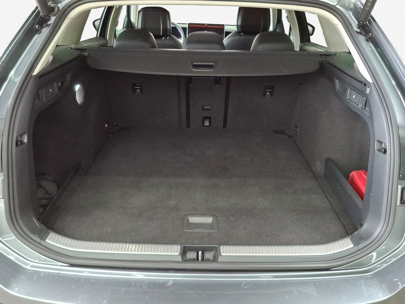 VW Passat Variant 2.0 TDI evo Elegance 4 Motion DSG-image-12