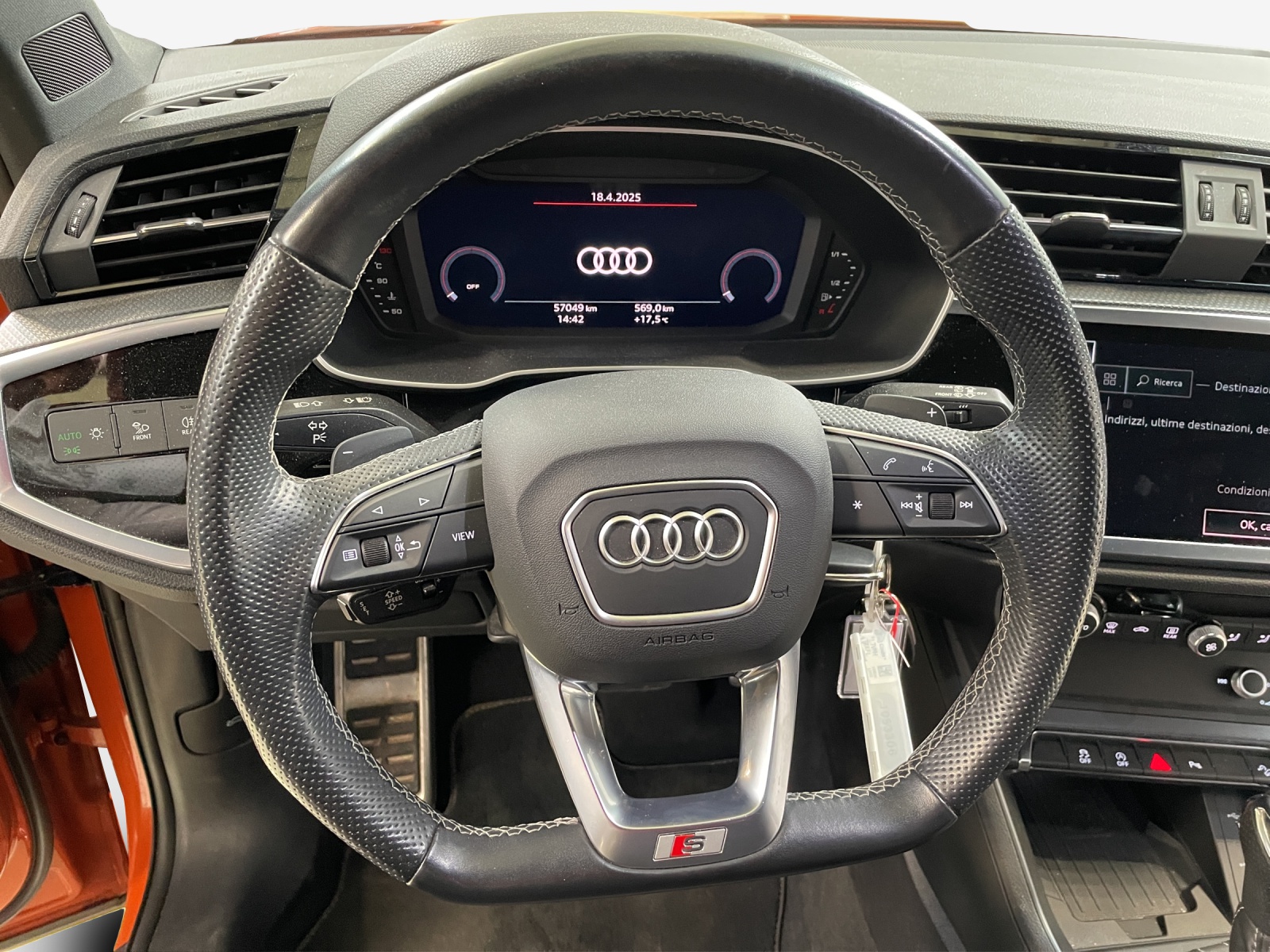 AUDI Q3 35 TFSI S line Attraction S-tronic-image-9