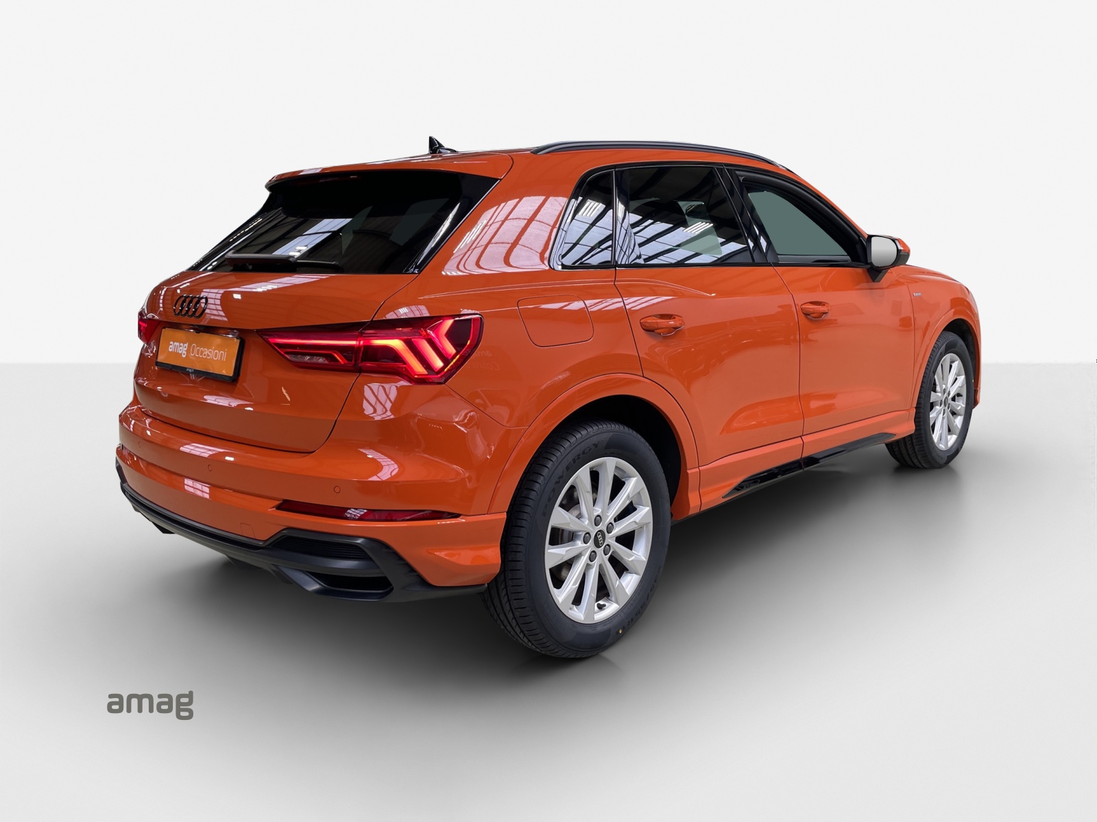AUDI Q3 35 TFSI S line Attraction S-tronic-image-4