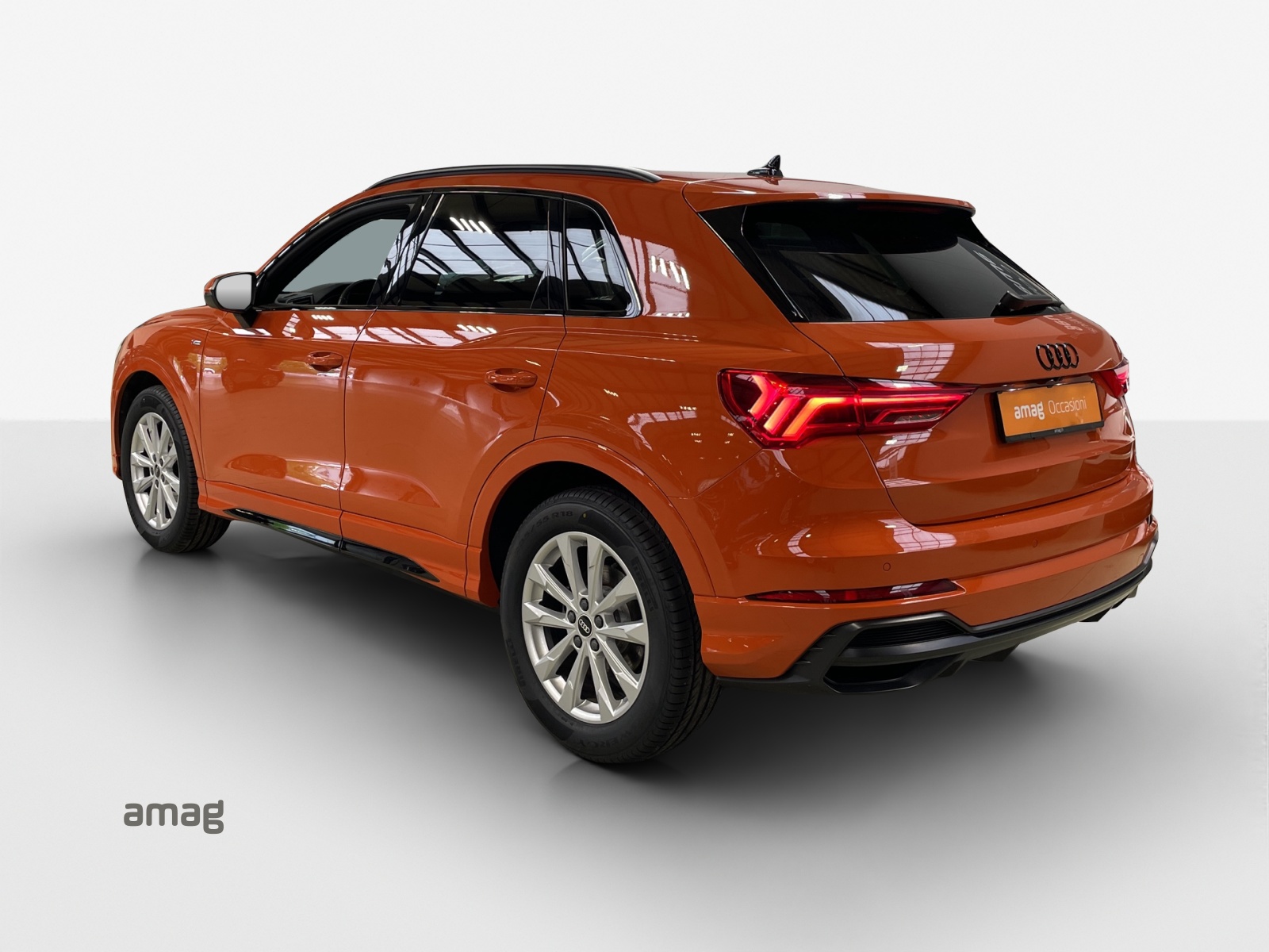 AUDI Q3 35 TFSI S line Attraction S-tronic-image-2