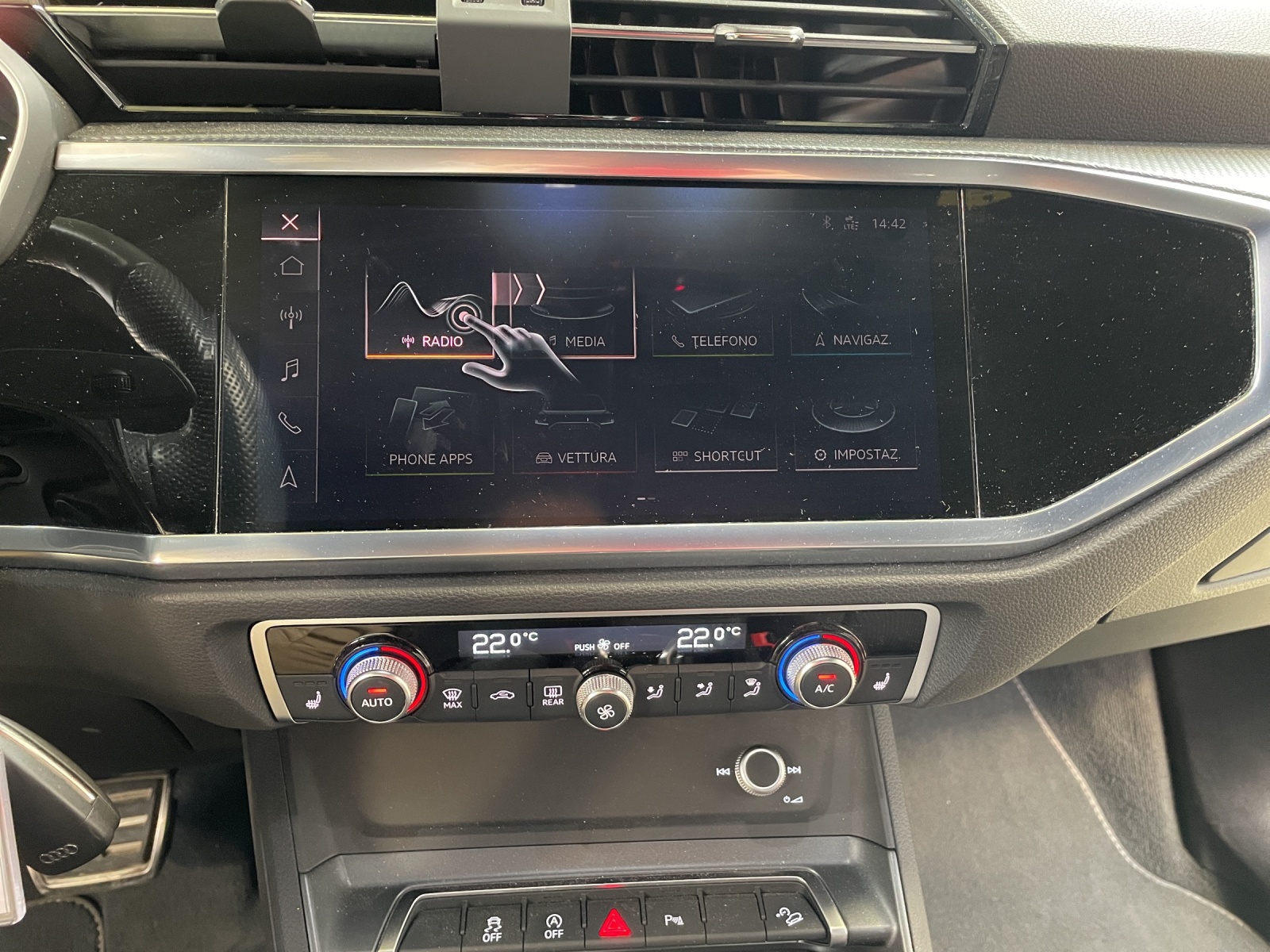 AUDI Q3 35 TFSI S line Attraction S-tronic-image-10