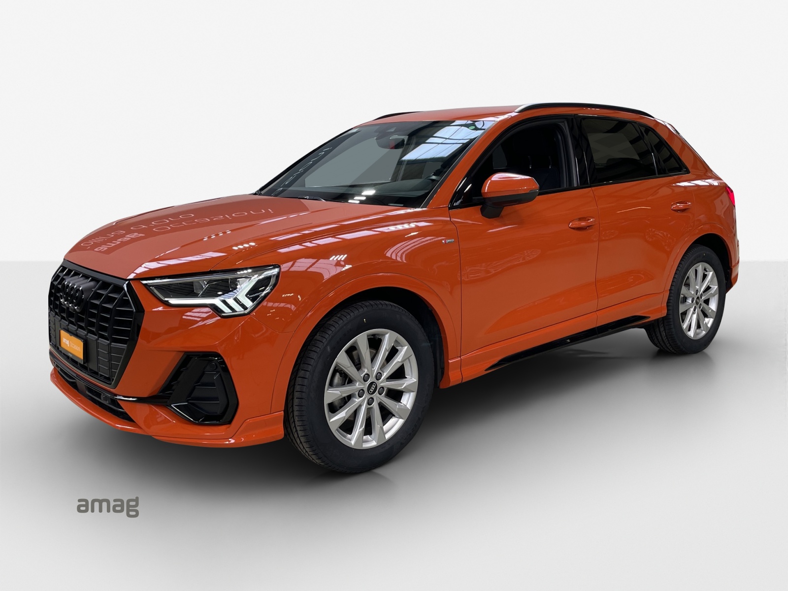 AUDI Q3 35 TFSI S line Attraction S-tronic-image-0