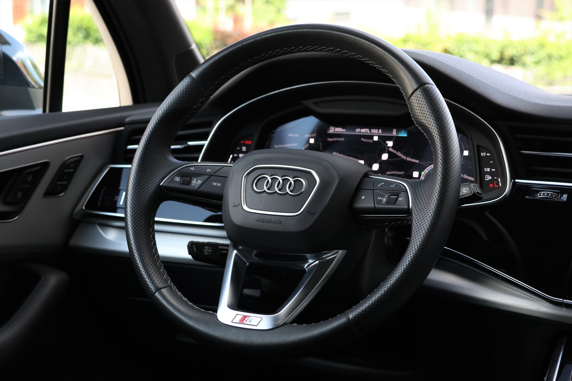 AUDI Q7 50 TDI quattro S Line tiptronic (CH) 7 Plätzer + 3.5T AHK-image-16