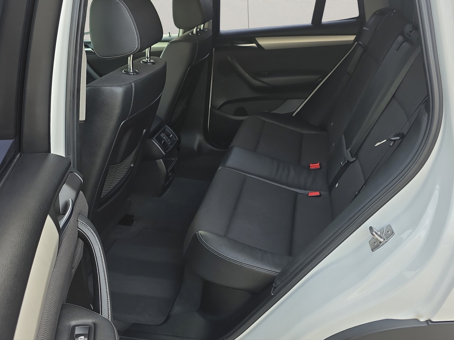 BMW X3 xDrive 20d Steptronic-image-9