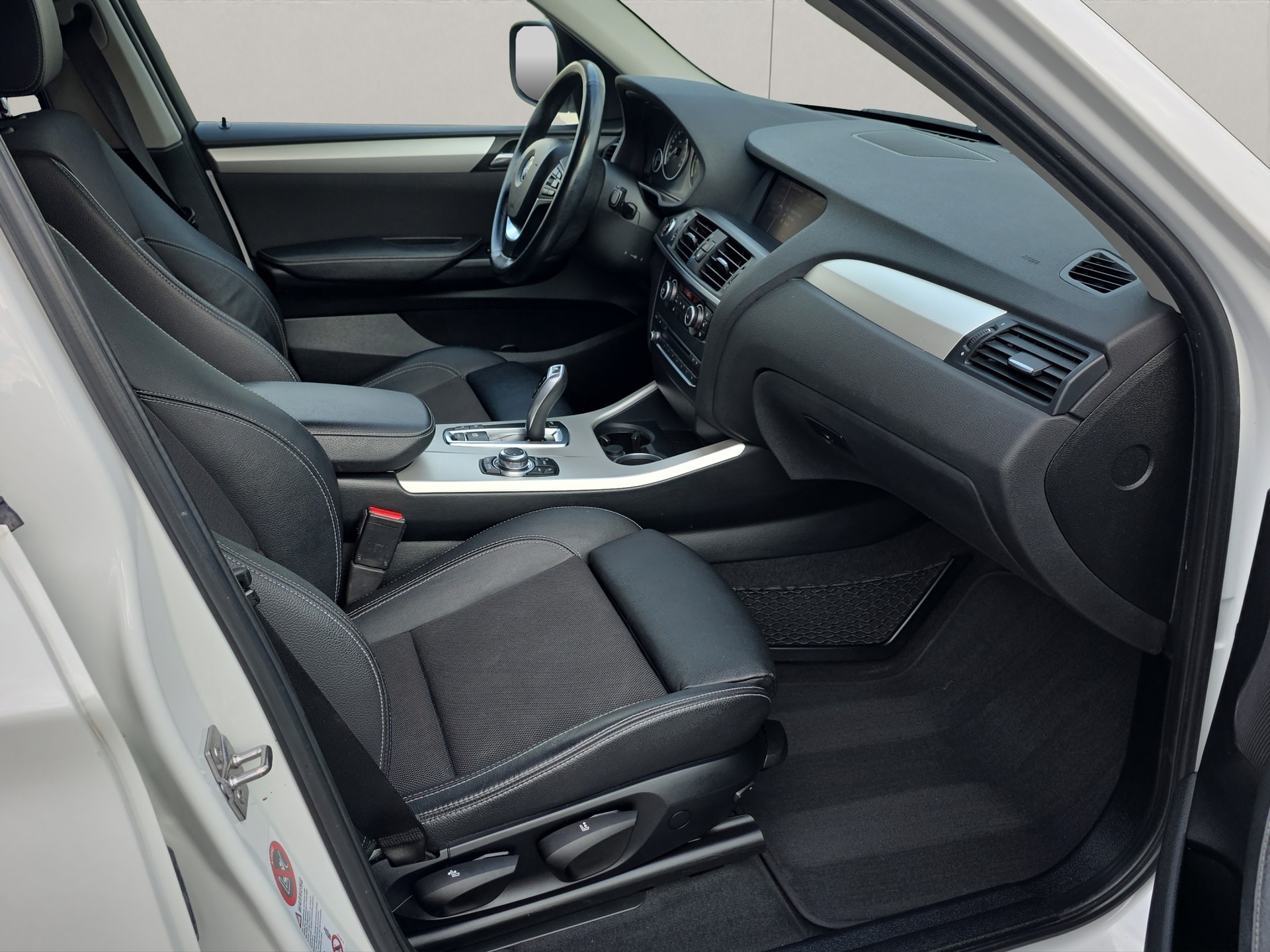 BMW X3 xDrive 20d Steptronic-image-12