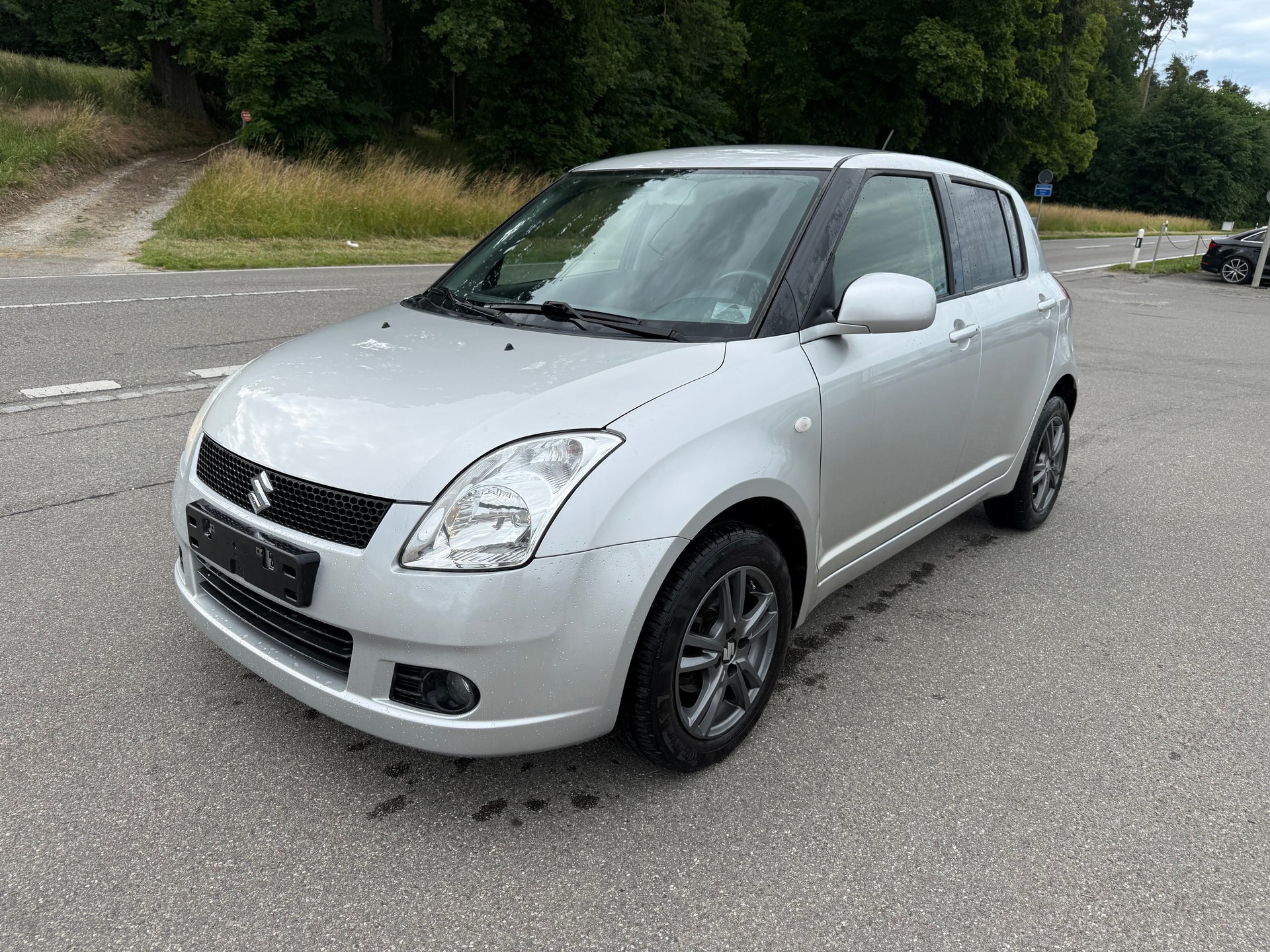 SUZUKI Swift 1.3i 16V GL Top Piz Sulai LE 4x4-image-0