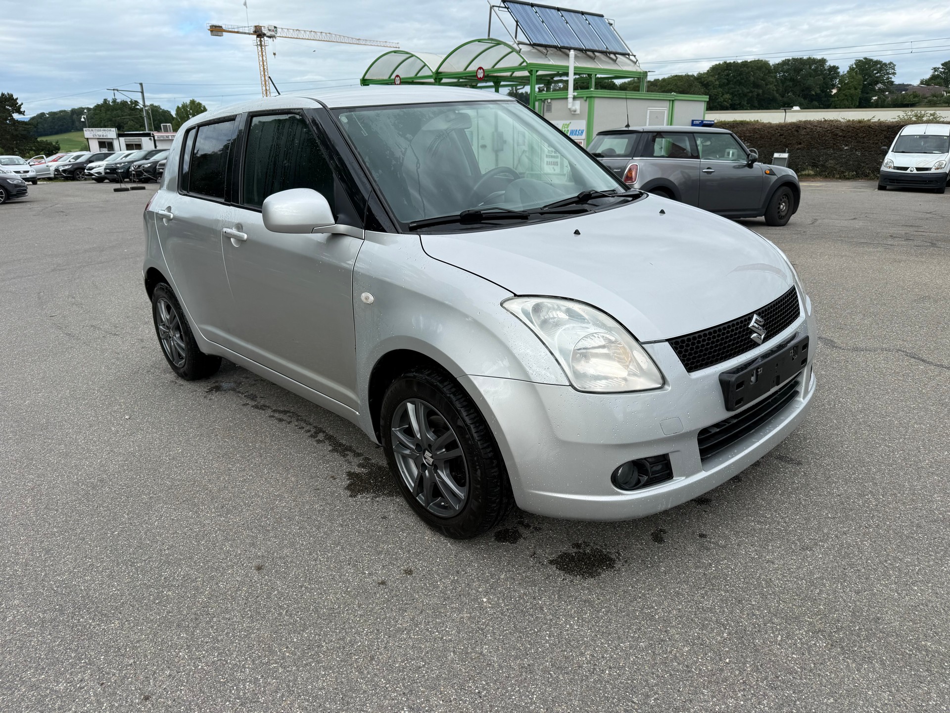 SUZUKI Swift 1.3i 16V GL Top Piz Sulai LE 4x4-image-1