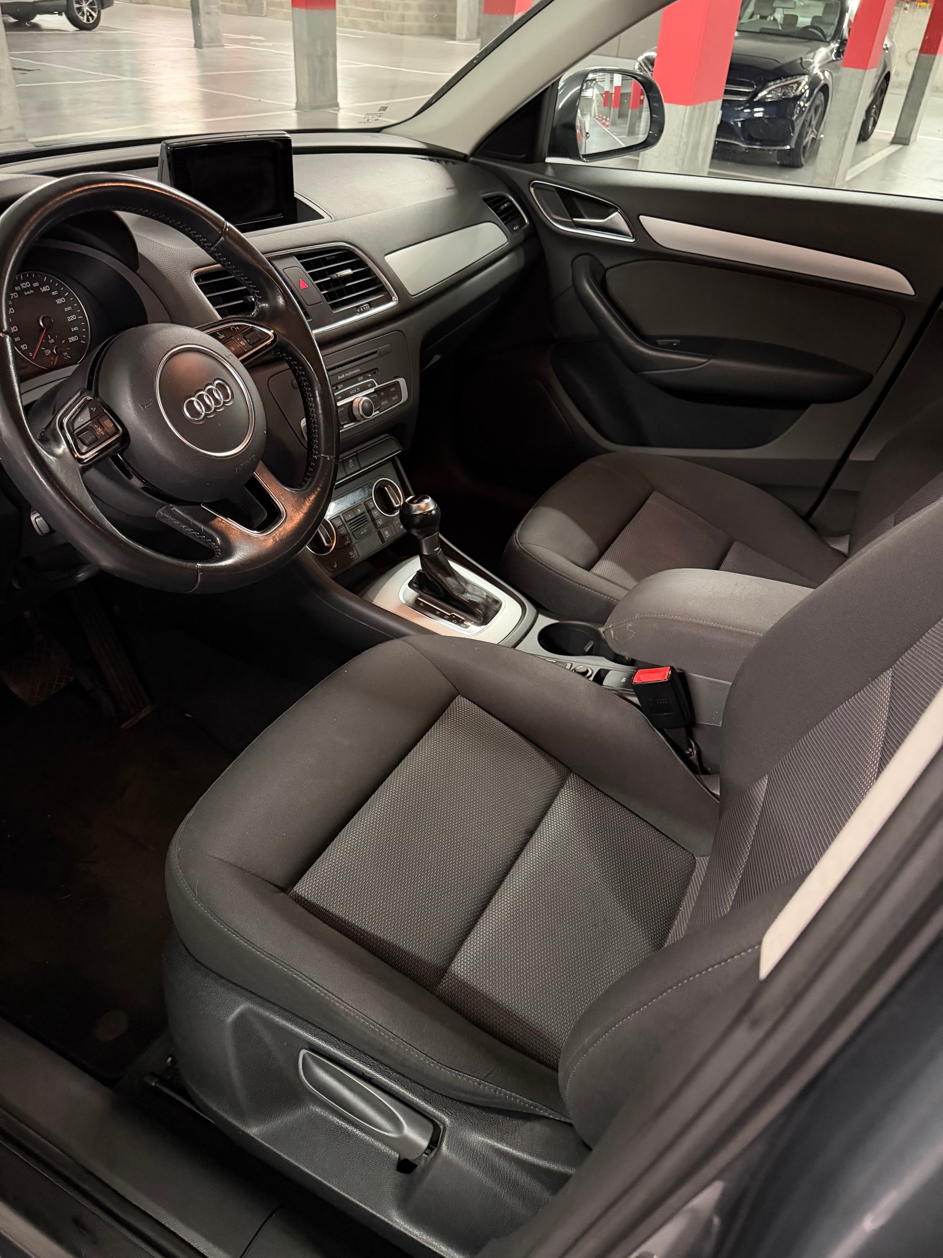 AUDI Q3 1.4 TFSI design S-tronic-image-11