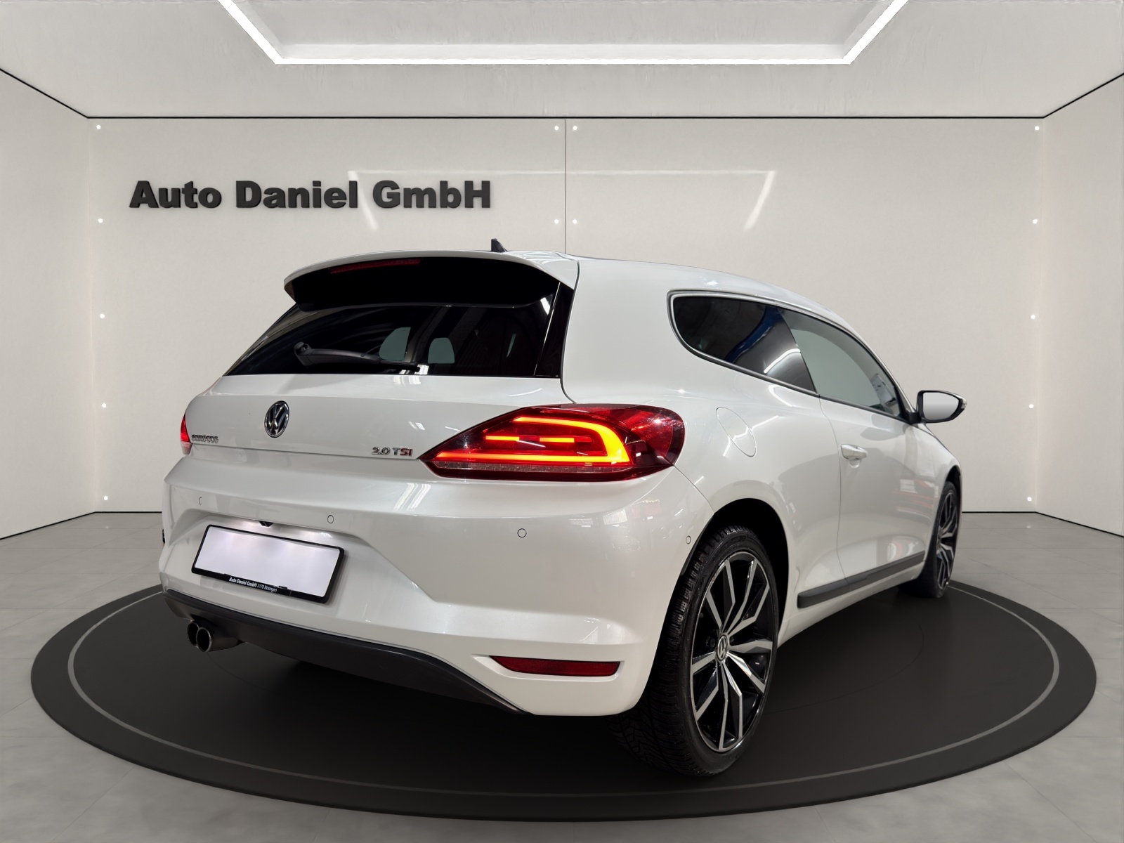 VW Scirocco 2.0 TSI DSG-image-6