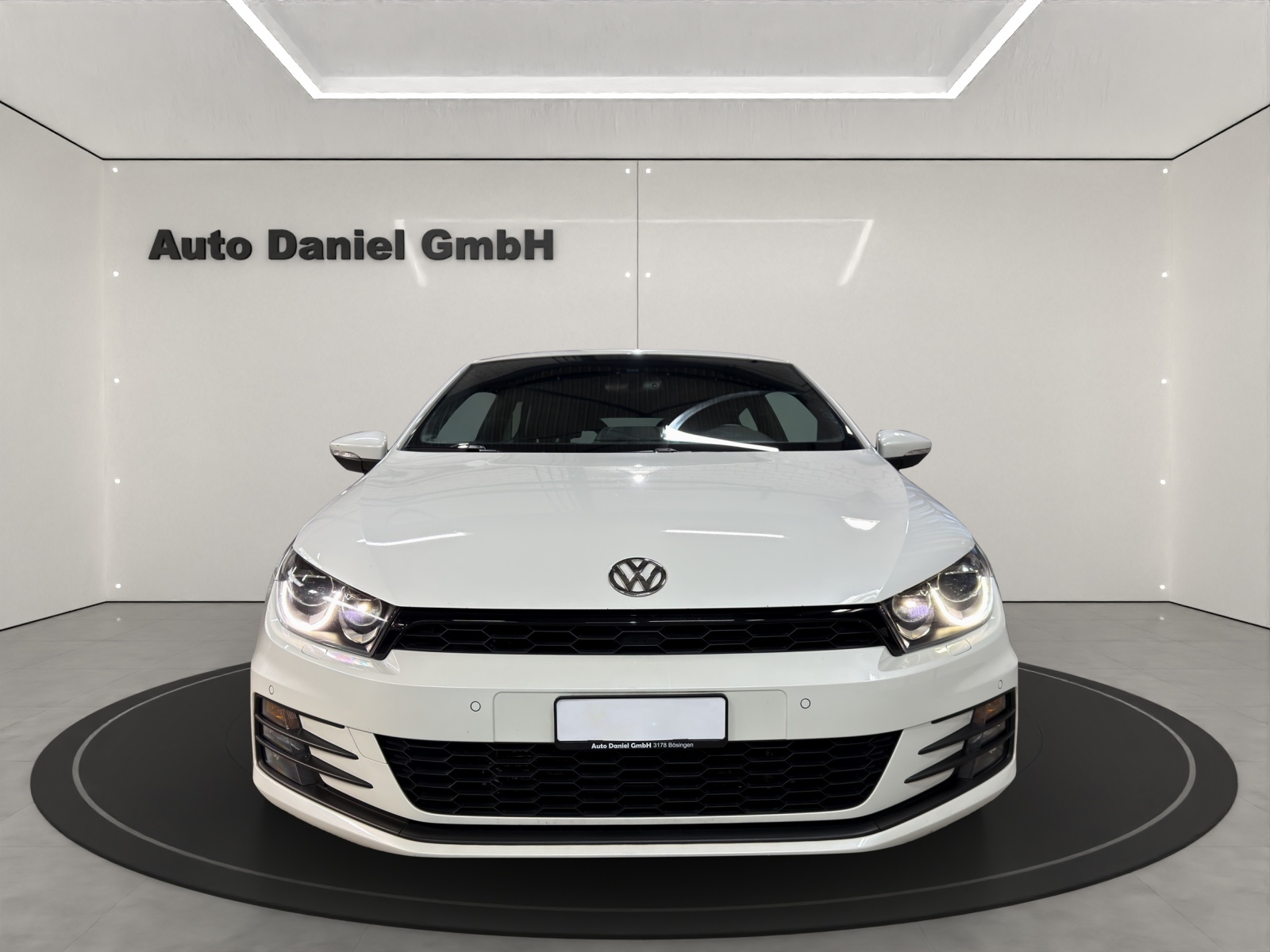 VW Scirocco 2.0 TSI DSG-image-2