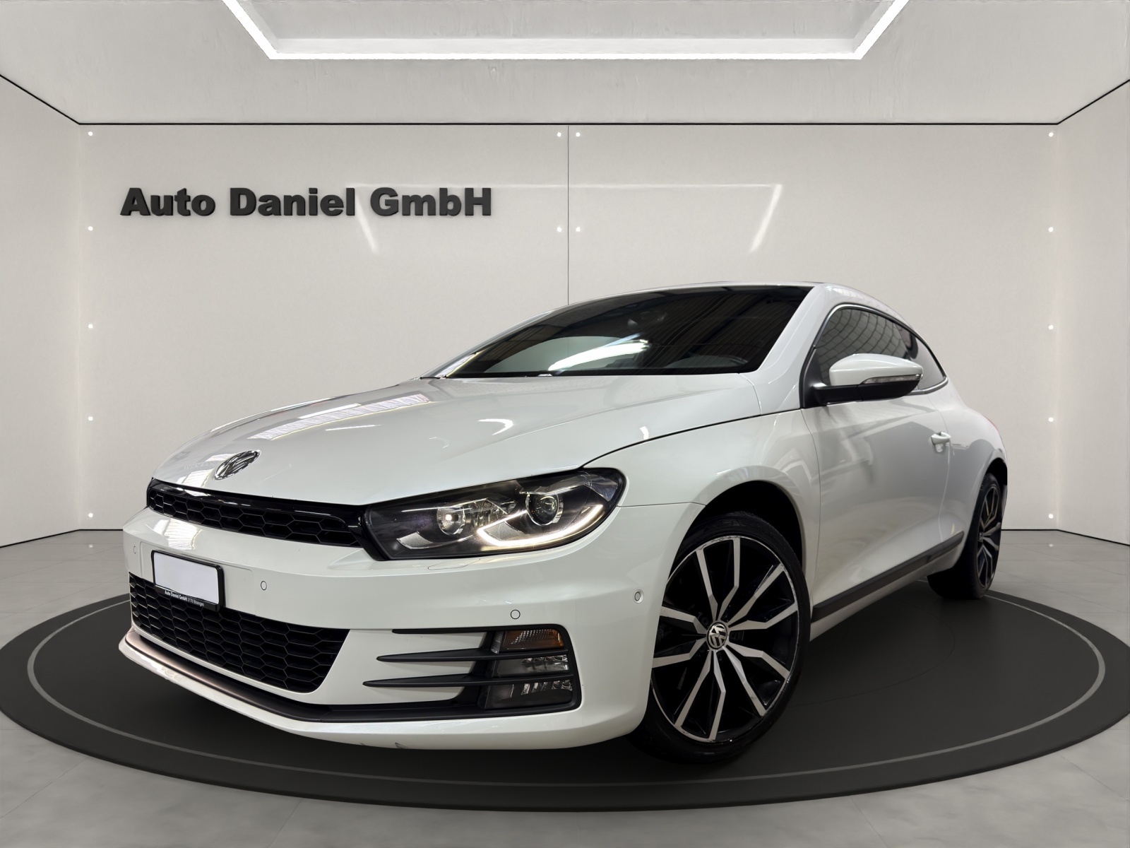 VW Scirocco 2.0 TSI DSG-image-0