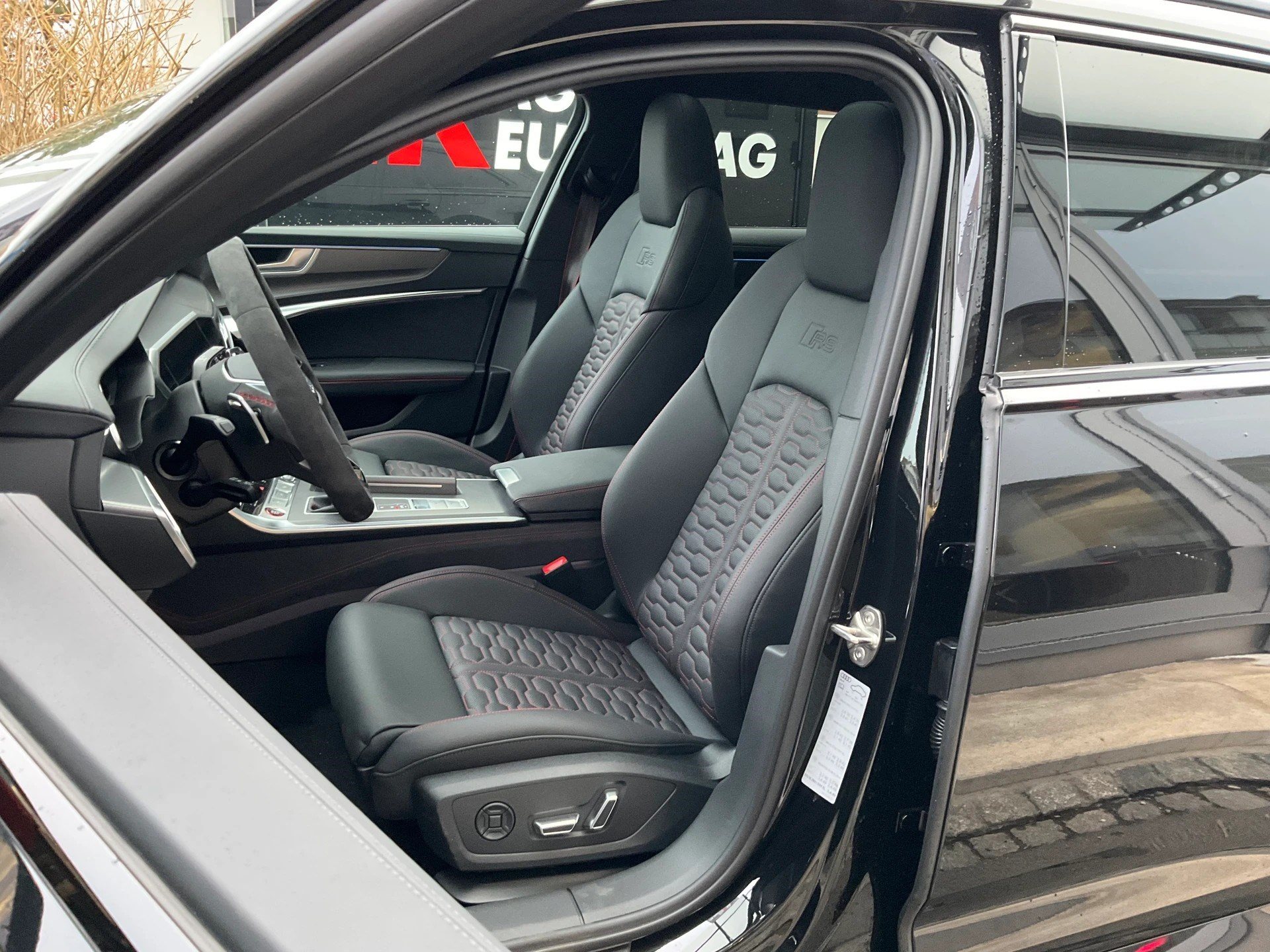 AUDI RS6 Avant 4.0 TFSI V8 quattro ***NEUPREIS 190'900 SFR***-image-8