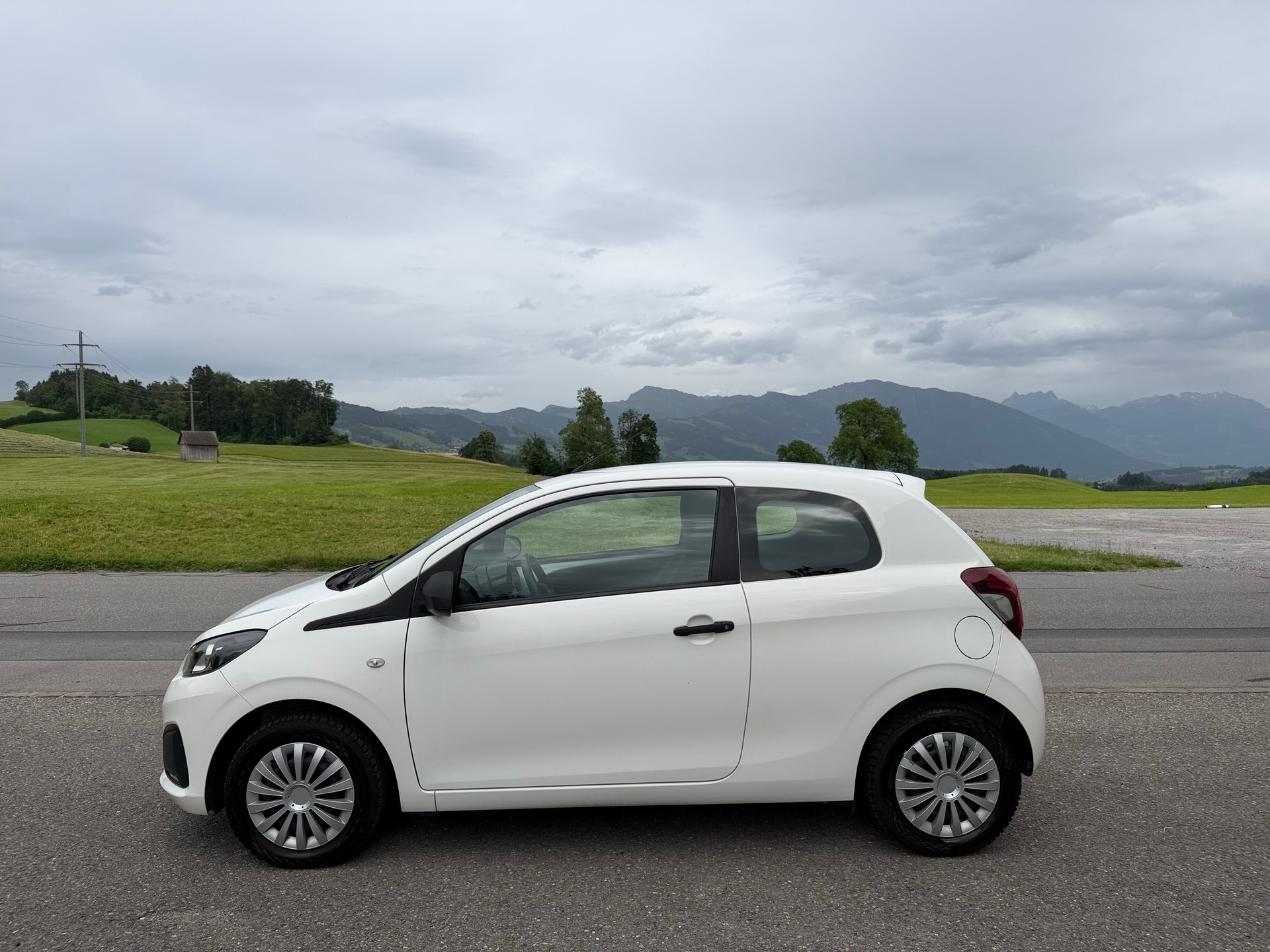 PEUGEOT 108 1.0 VTi Access-image-0