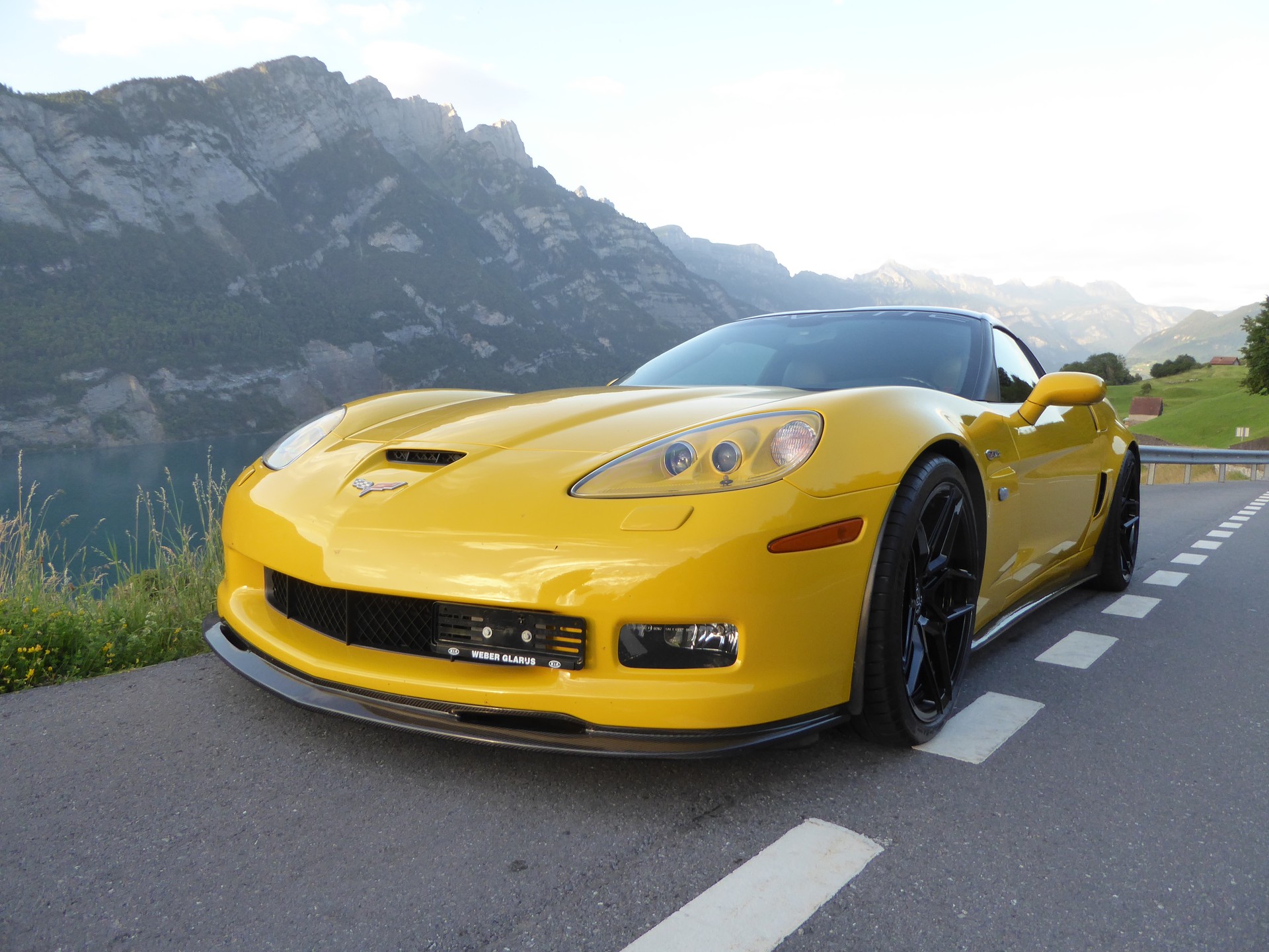 CHEVROLET Z06-image-1