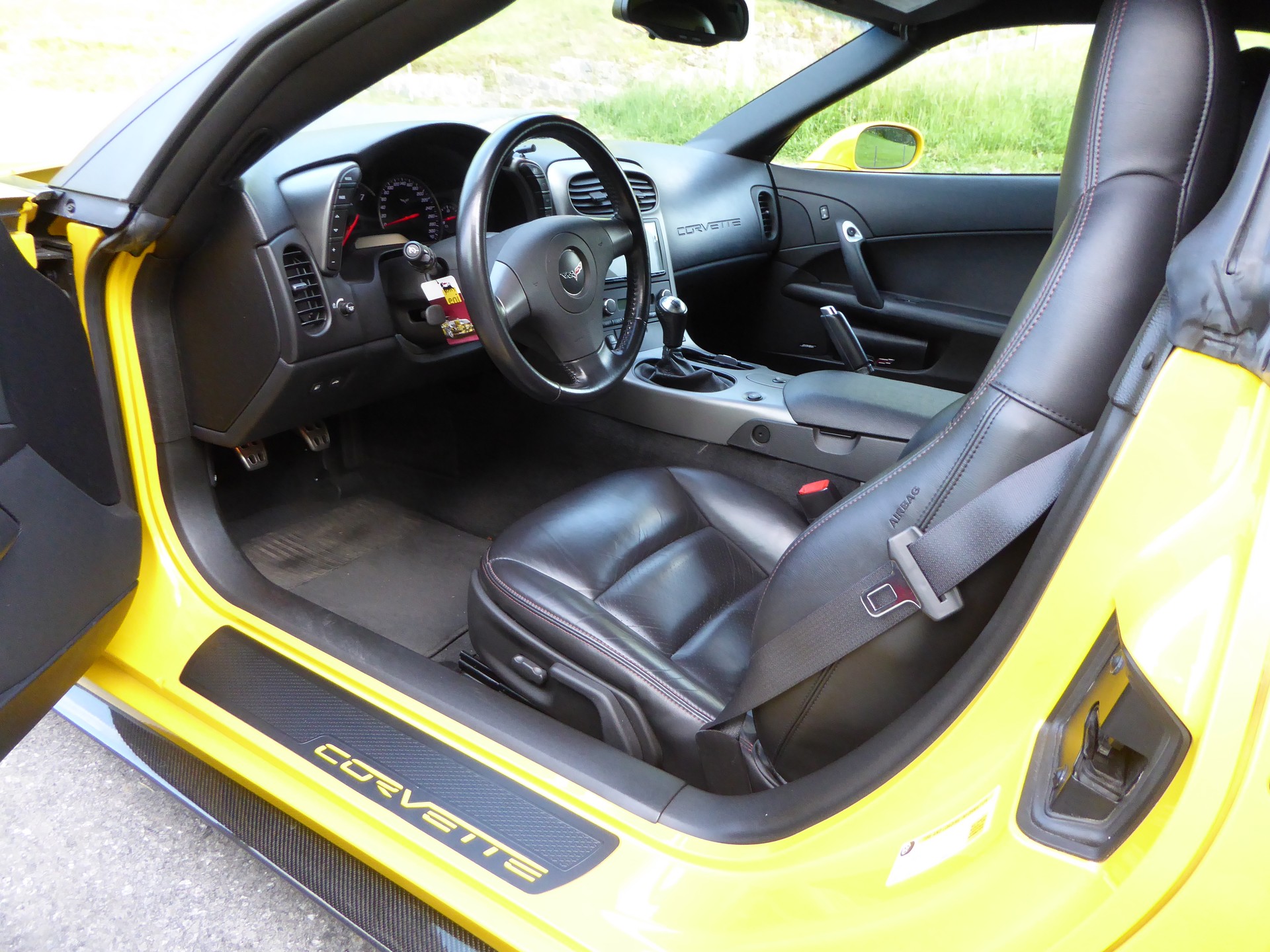 CHEVROLET Z06-image-4