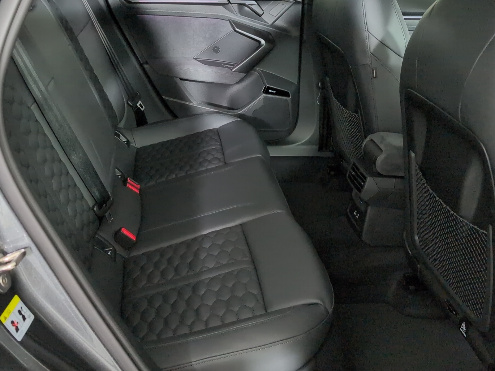 AUDI RS3 Sportback 2.5 TSI competition limited quattro S-tronic-image-8
