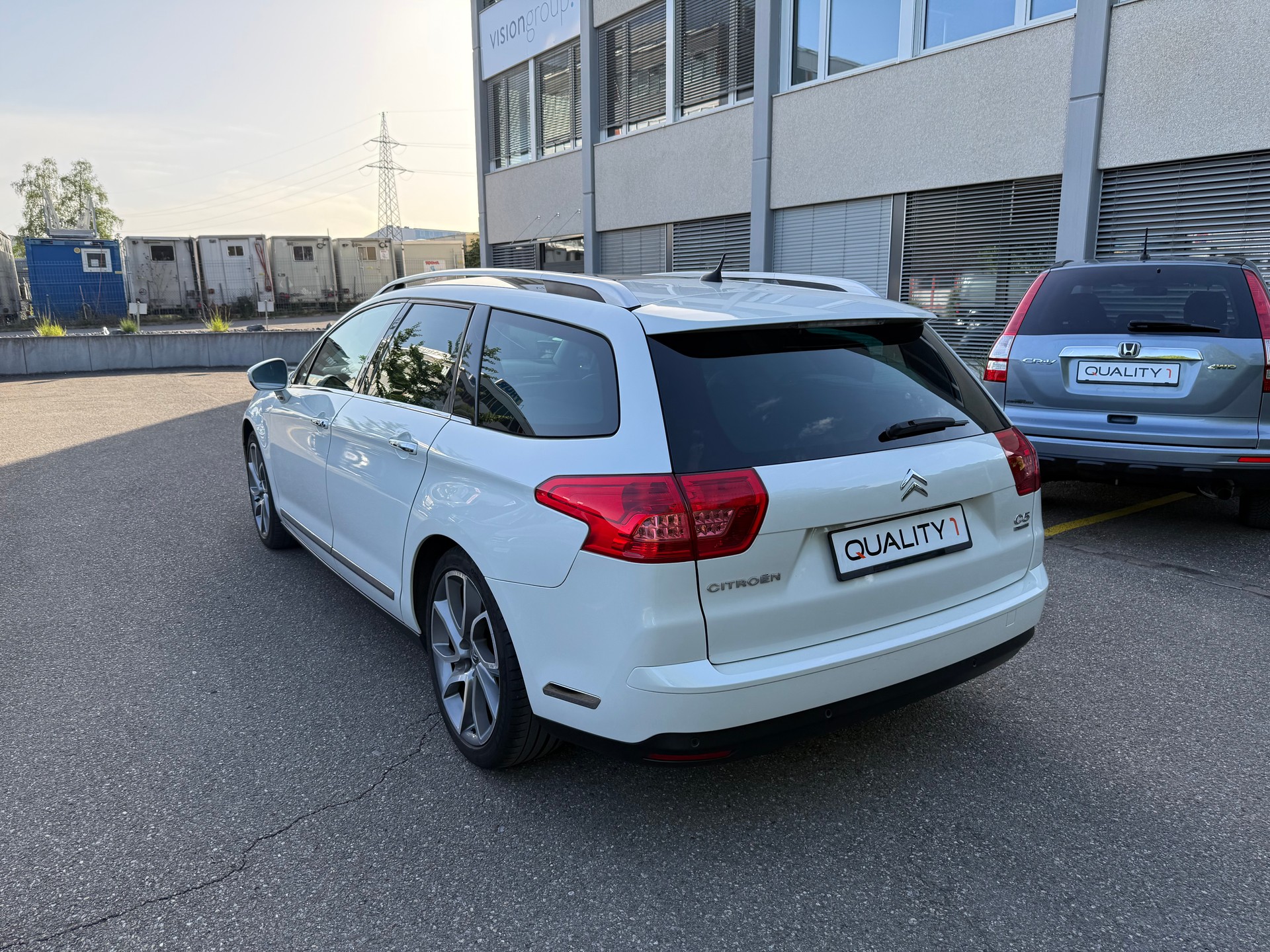CITROEN C5 Tourer 1.6 Turbo Exclusive Automatic-image-3