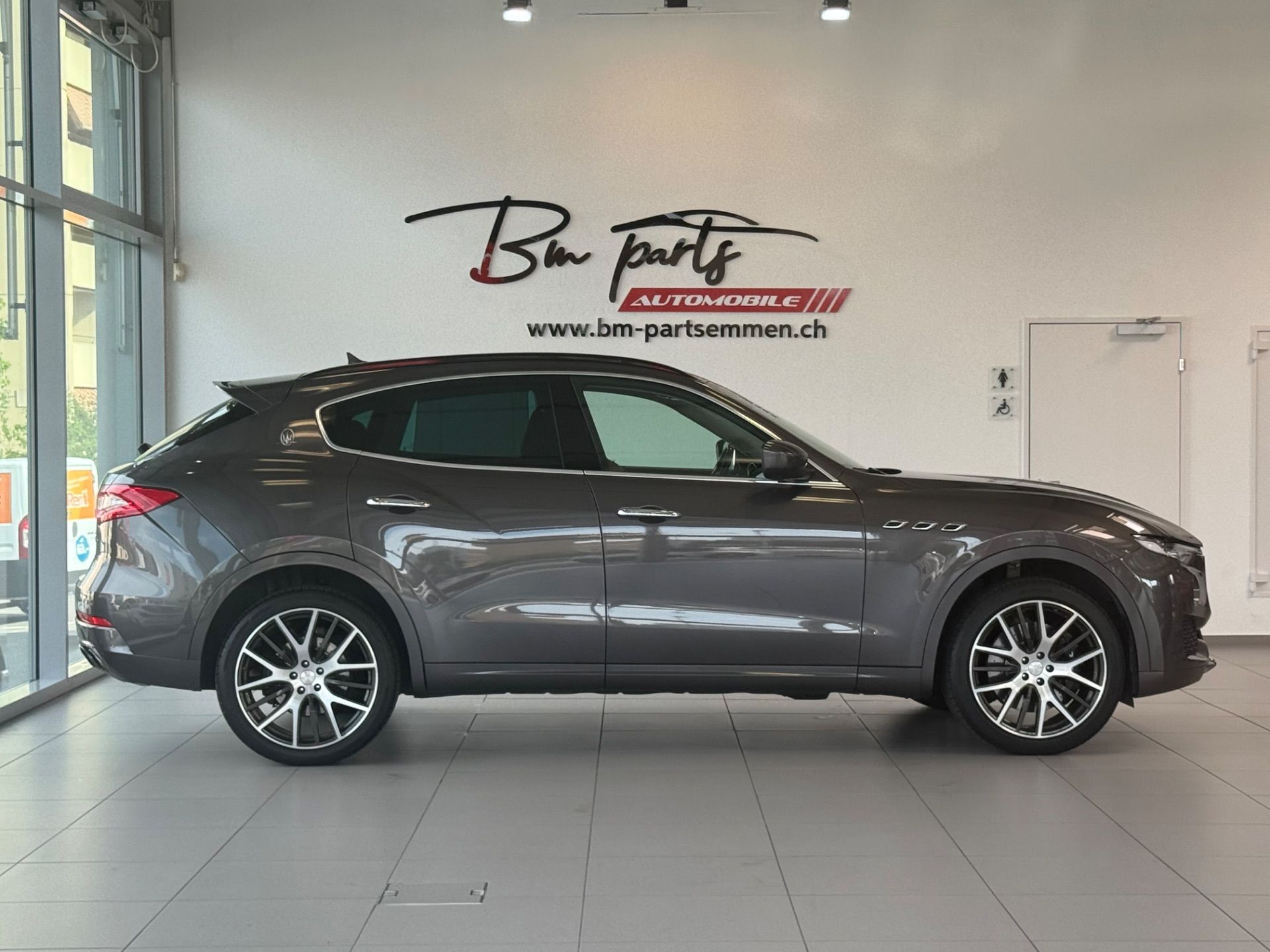 MASERATI Levante S 3.0 V6 Automatica-image-6