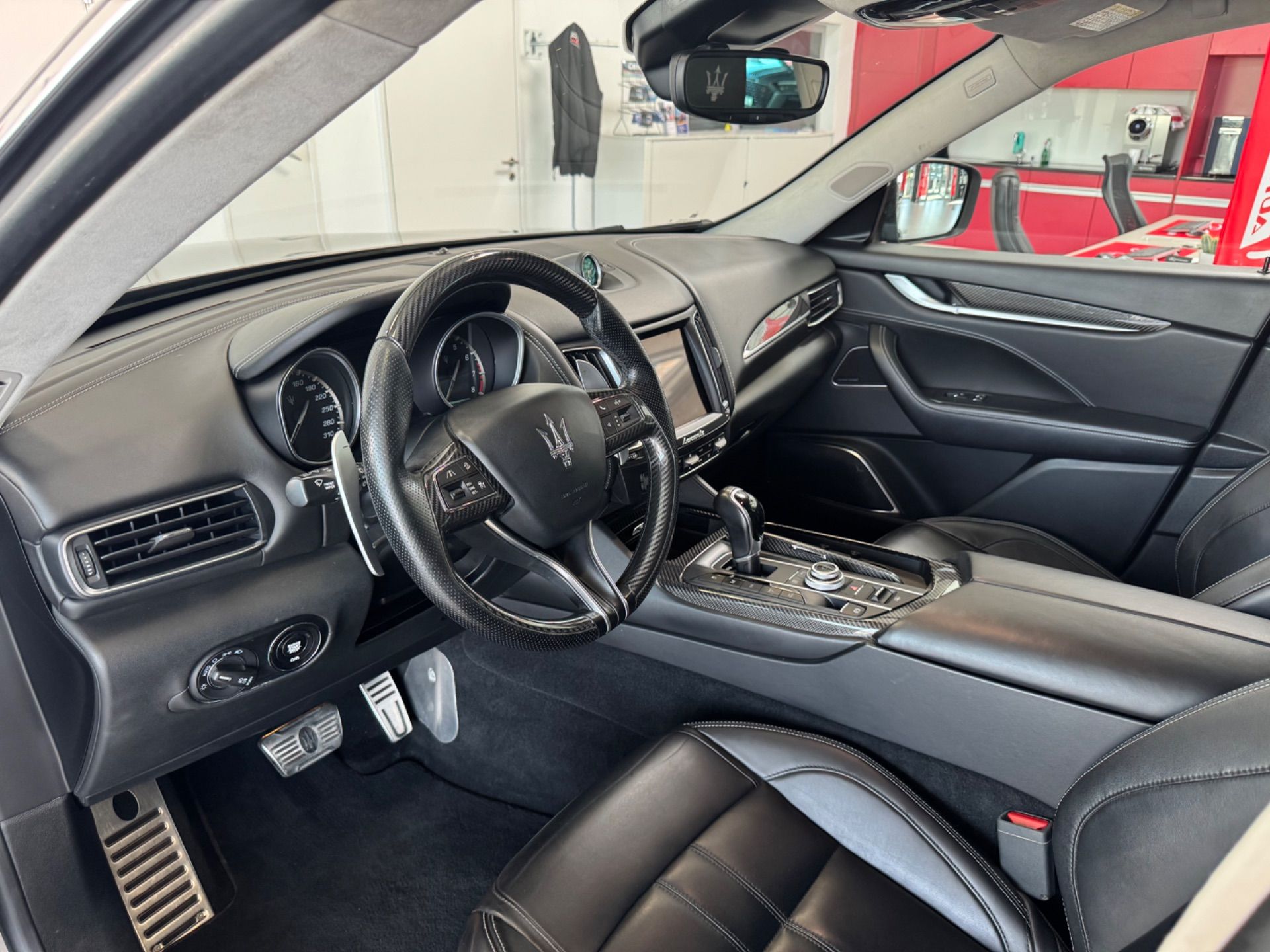 MASERATI Levante S 3.0 V6 Automatica-image-10