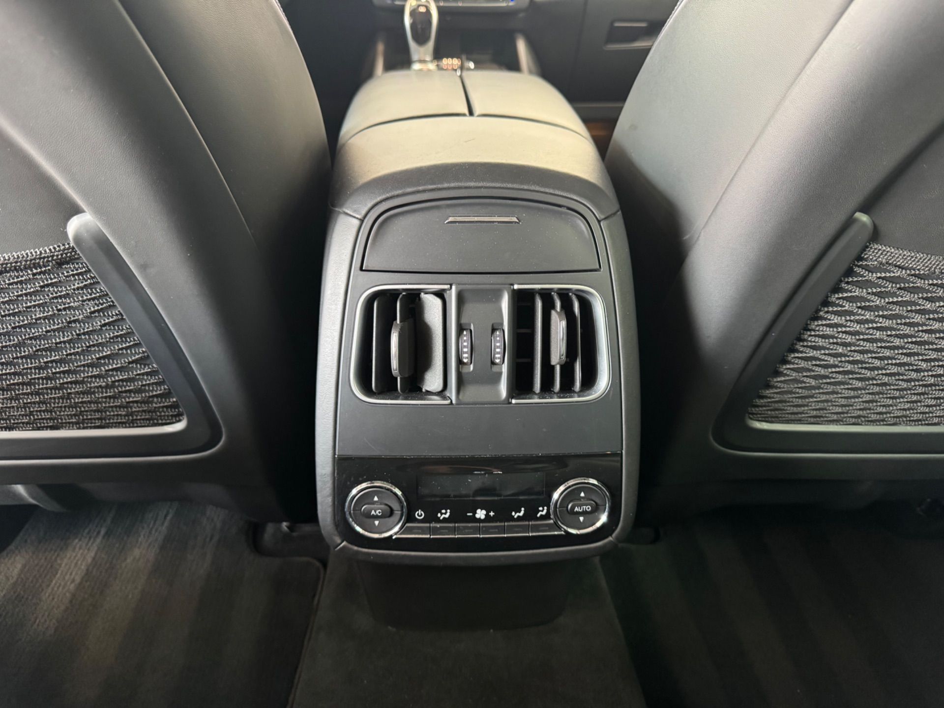 MASERATI Levante S 3.0 V6 Automatica-image-27
