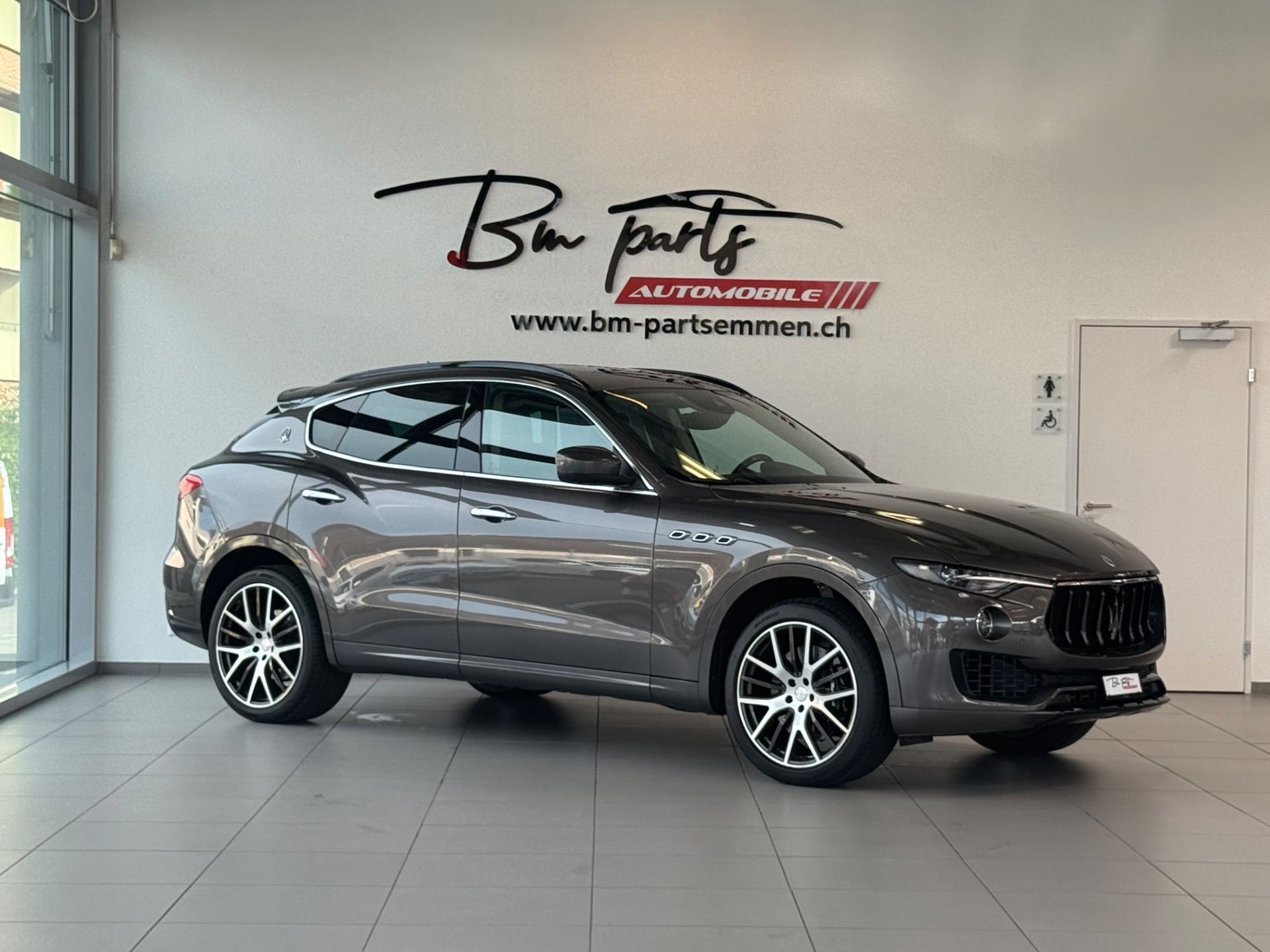 MASERATI Levante S 3.0 V6 Automatica-image-0