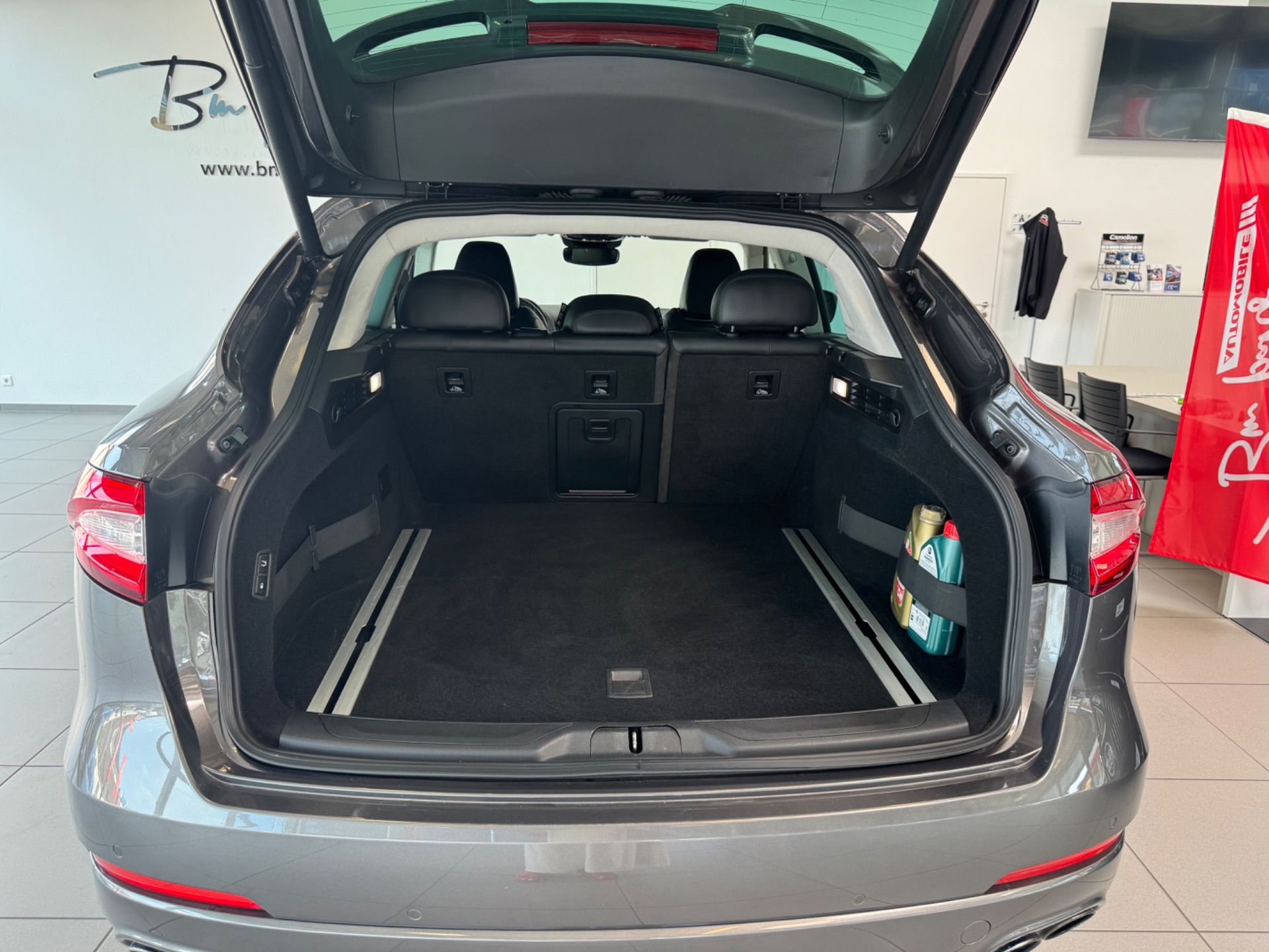 MASERATI Levante S 3.0 V6 Automatica-image-28