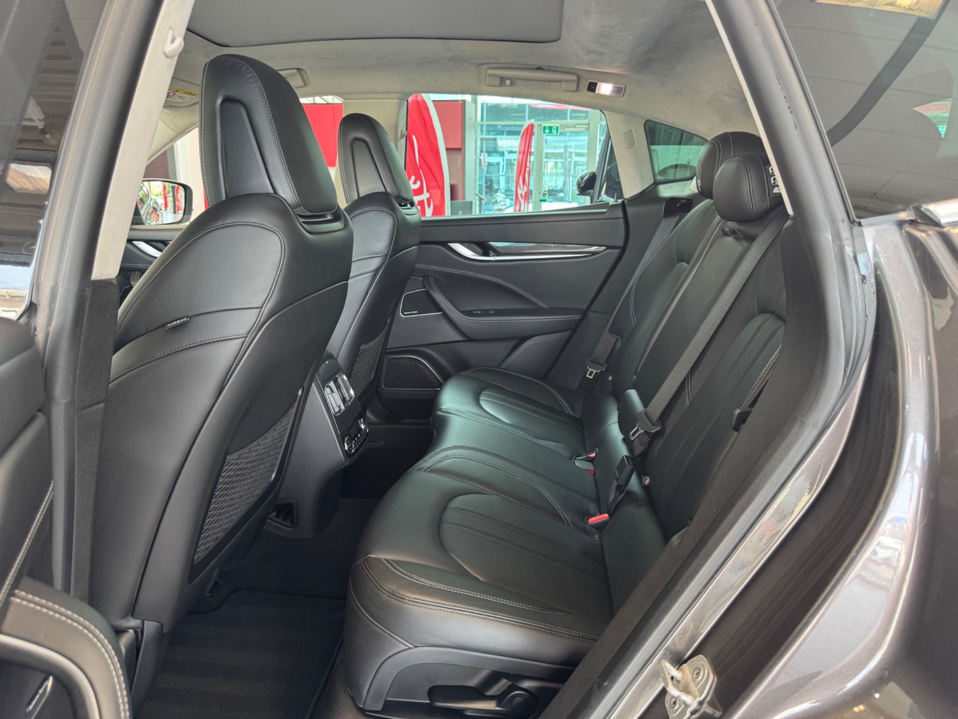 MASERATI Levante S 3.0 V6 Automatica-image-26