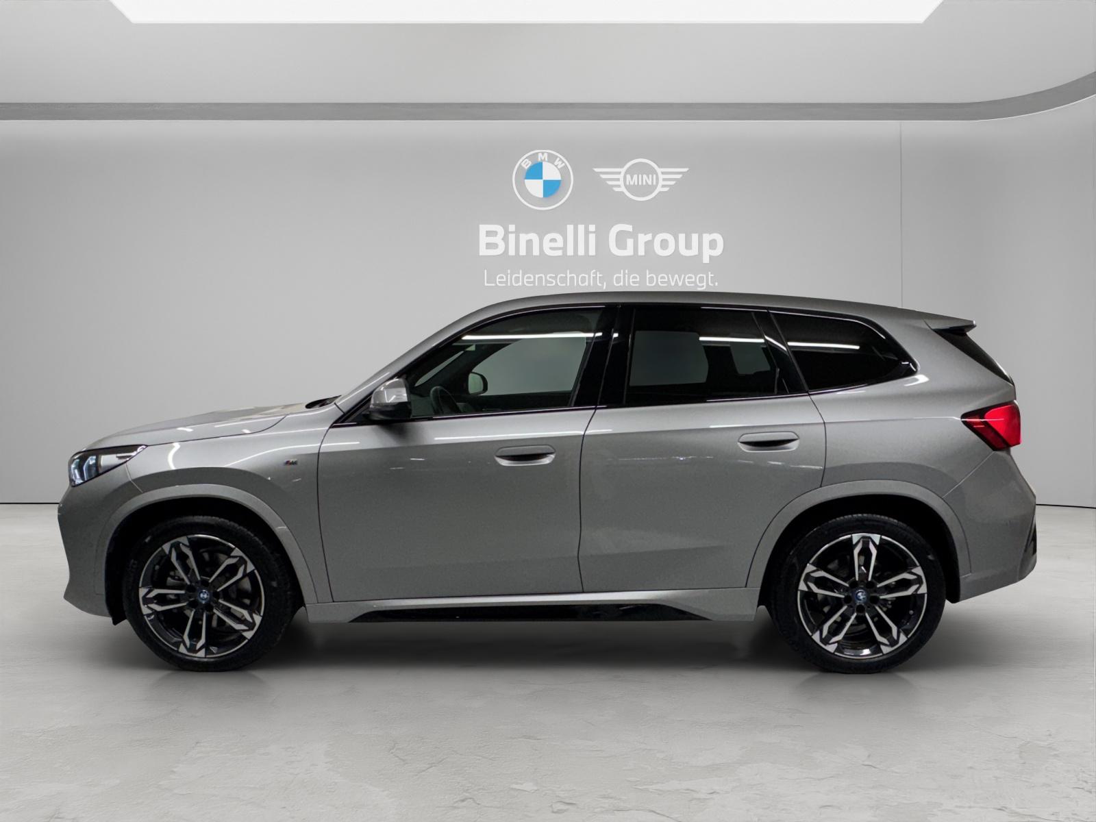 BMW iX1 30 xDrive-image-1