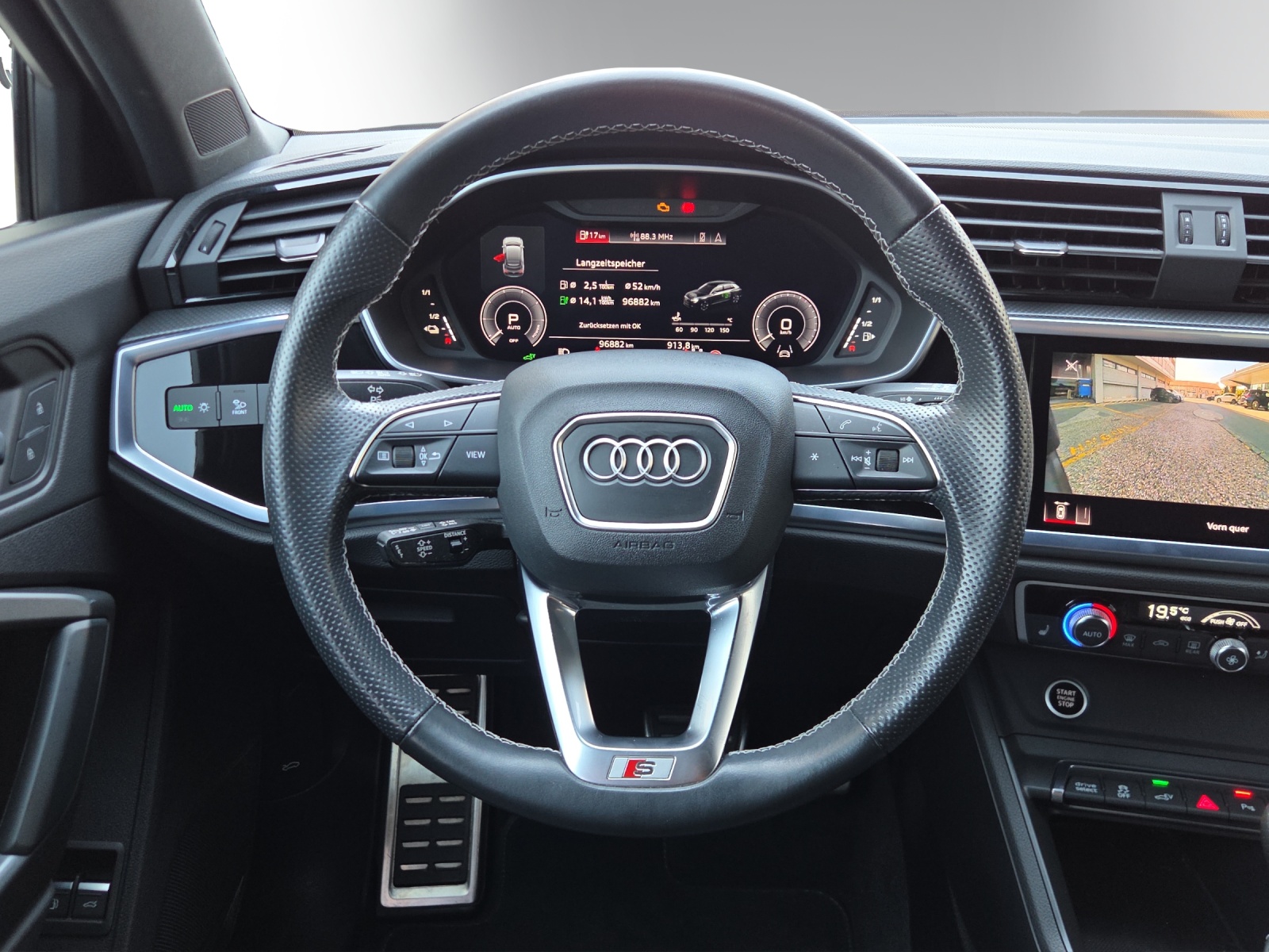 AUDI Q3 Sportback 45 TFSI e S line S-tronic-image-11