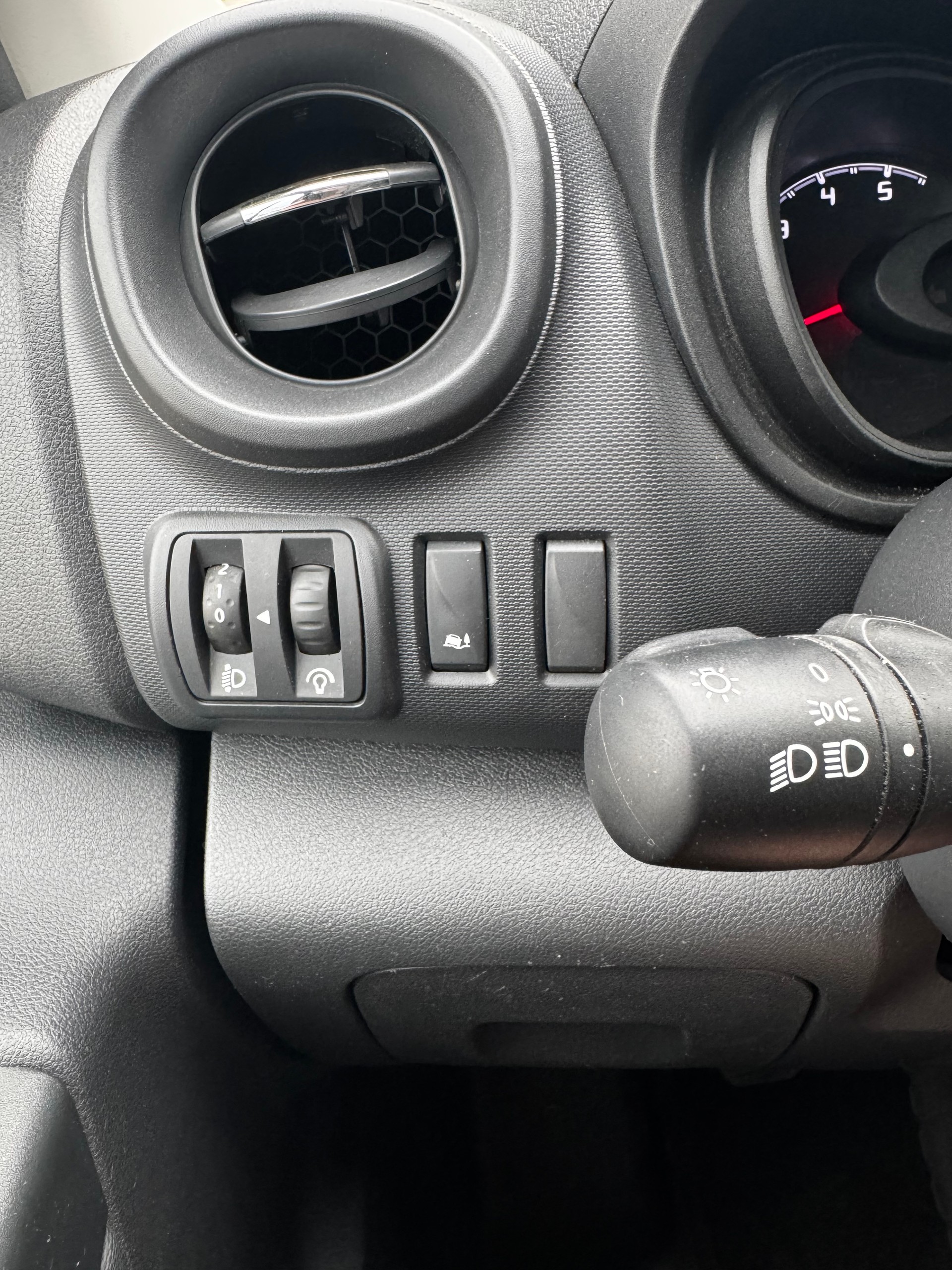 FIAT Talento 27 1.6 MJ L1H1 Base-image-12
