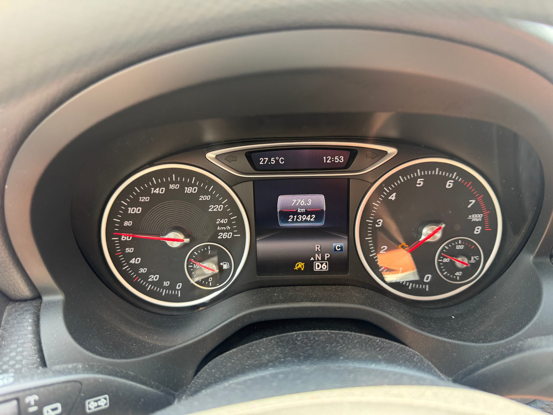 MERCEDES-BENZ A 180 Style 7G-DCT-image-11