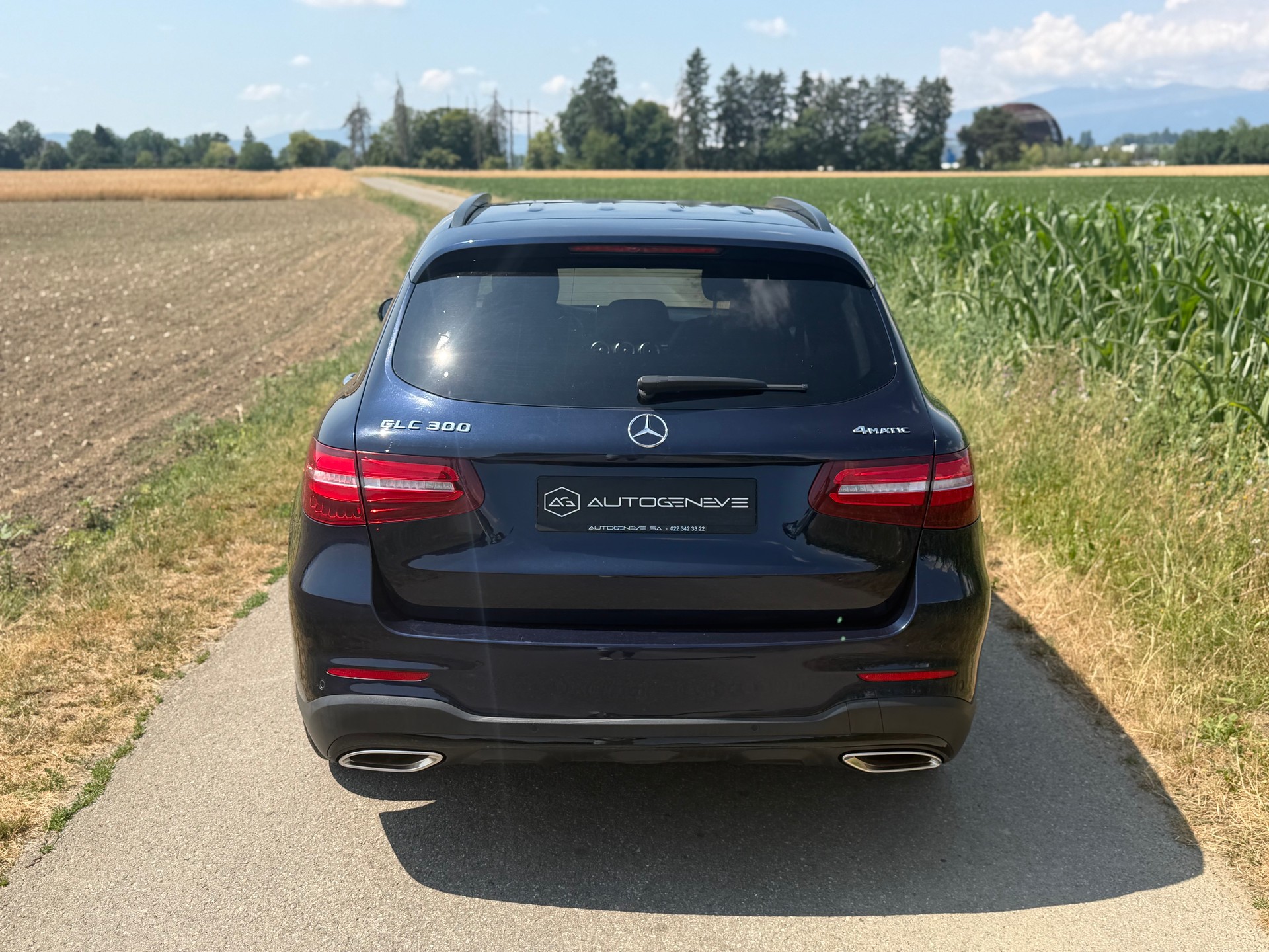 MERCEDES-BENZ GLC 300 4Matic AMG Line 9G-Tronic-image-8