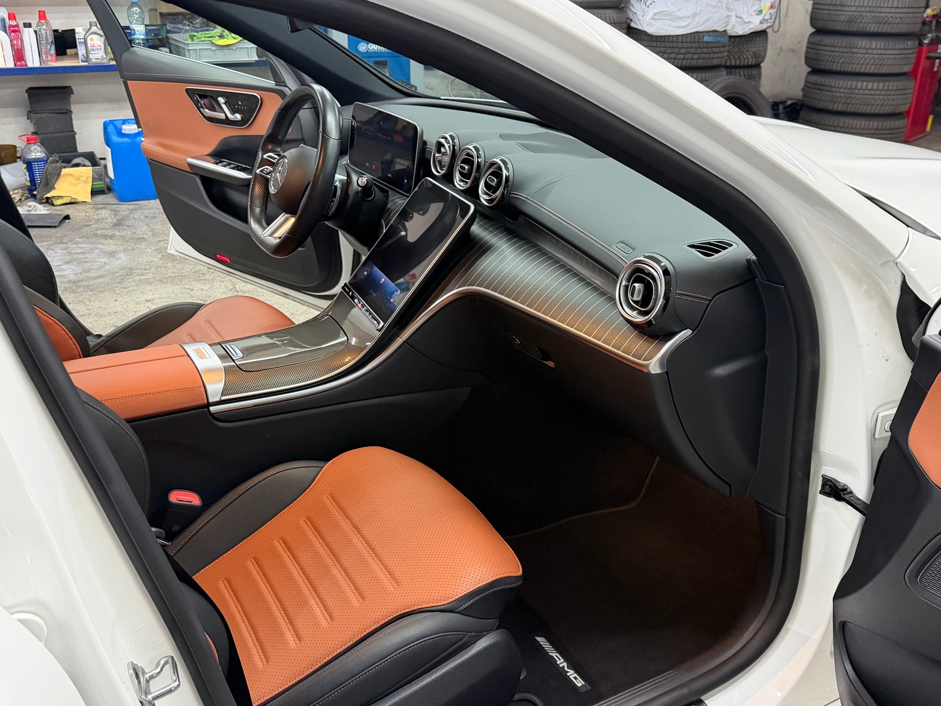 MERCEDES-BENZ C 220 d T 4Matic AMG Line-image-7