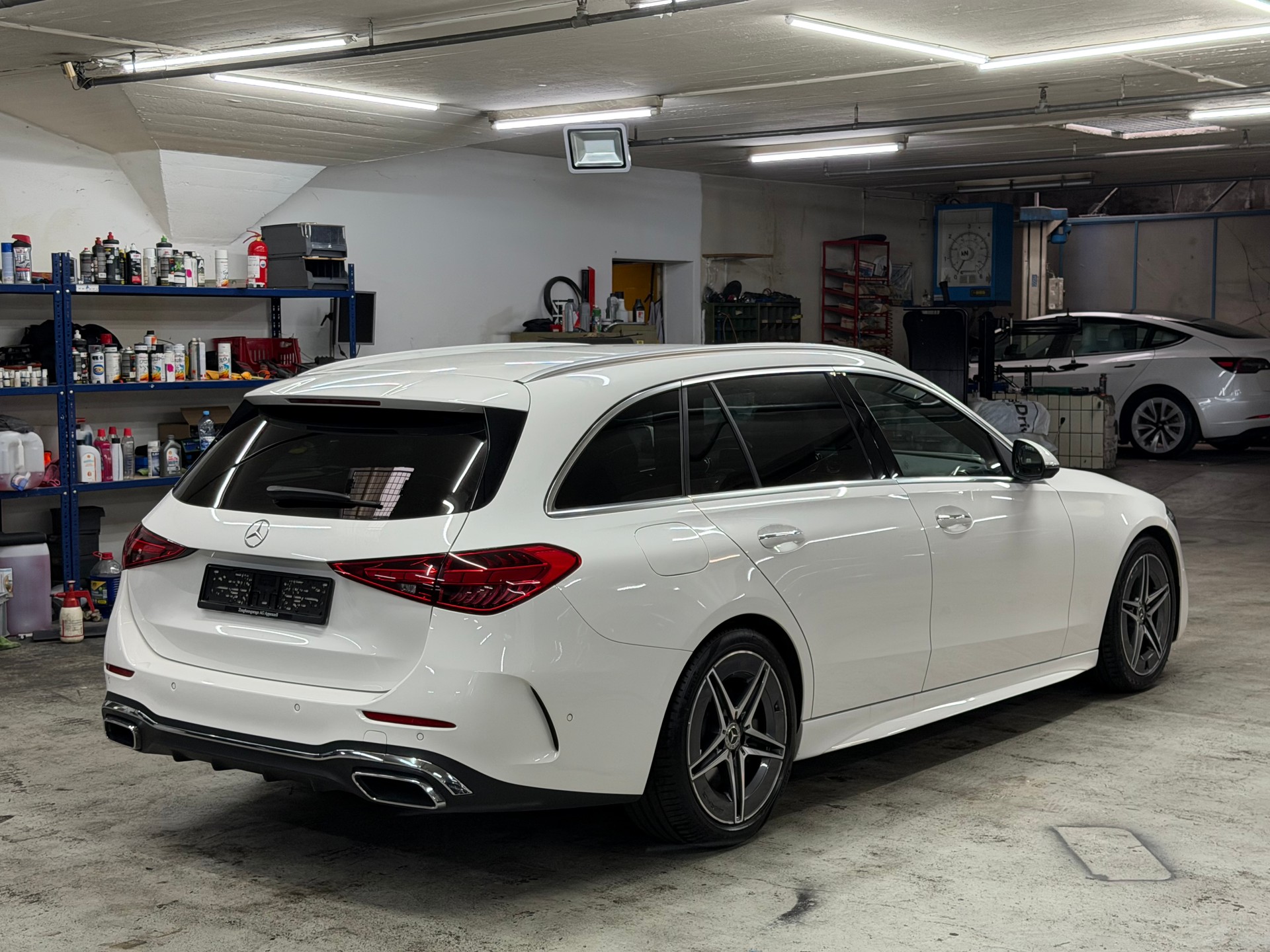 MERCEDES-BENZ C 220 d T 4Matic AMG Line-image-3