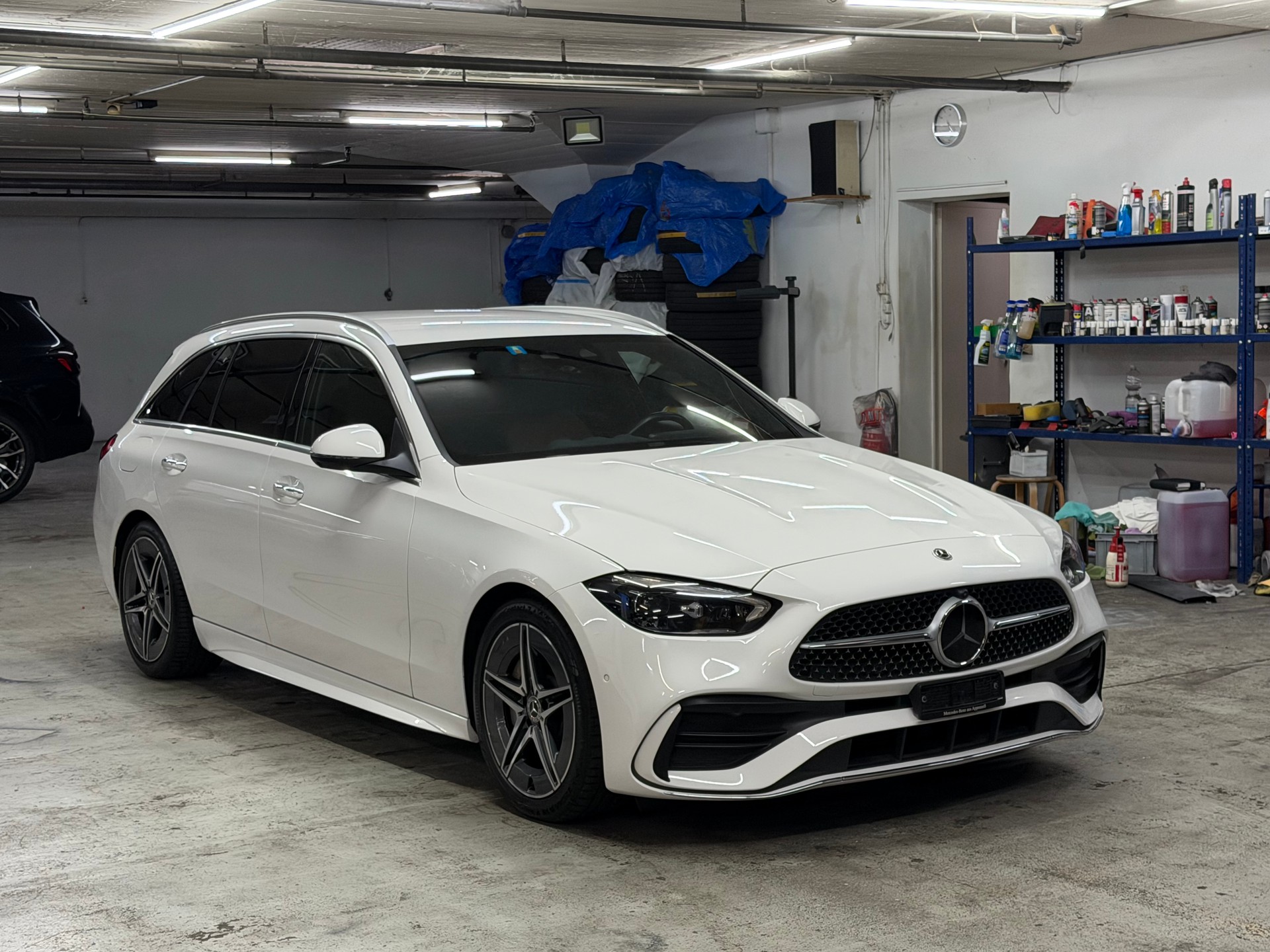 MERCEDES-BENZ C 220 d T 4Matic AMG Line-image-14