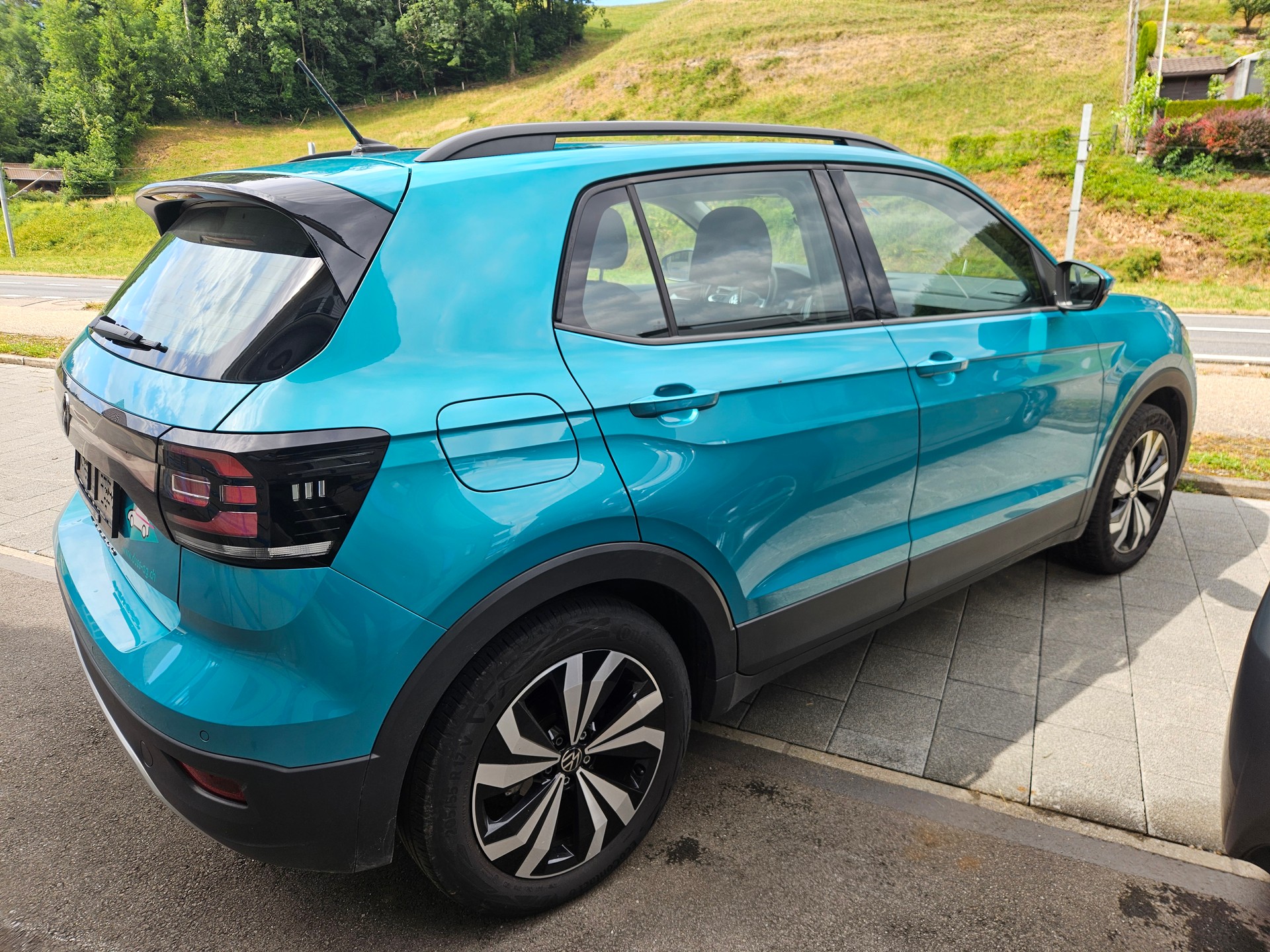 VW T-Cross 1.0 TSI Life DSG-image-3