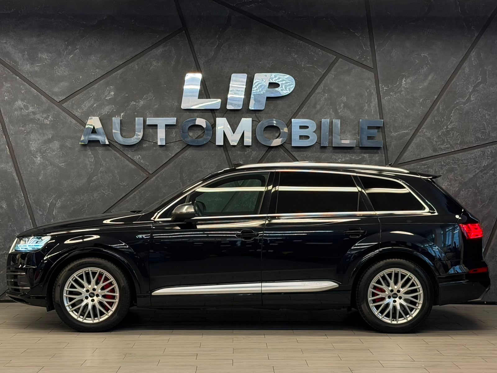 AUDI SQ7 4.0 TDI quattro tiptronic 7plätze-image-3