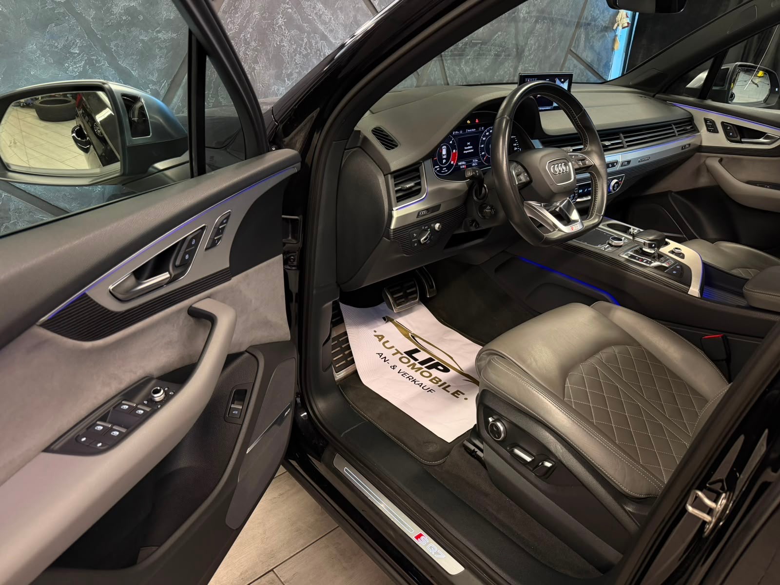 AUDI SQ7 4.0 TDI quattro tiptronic 7plätze-image-9