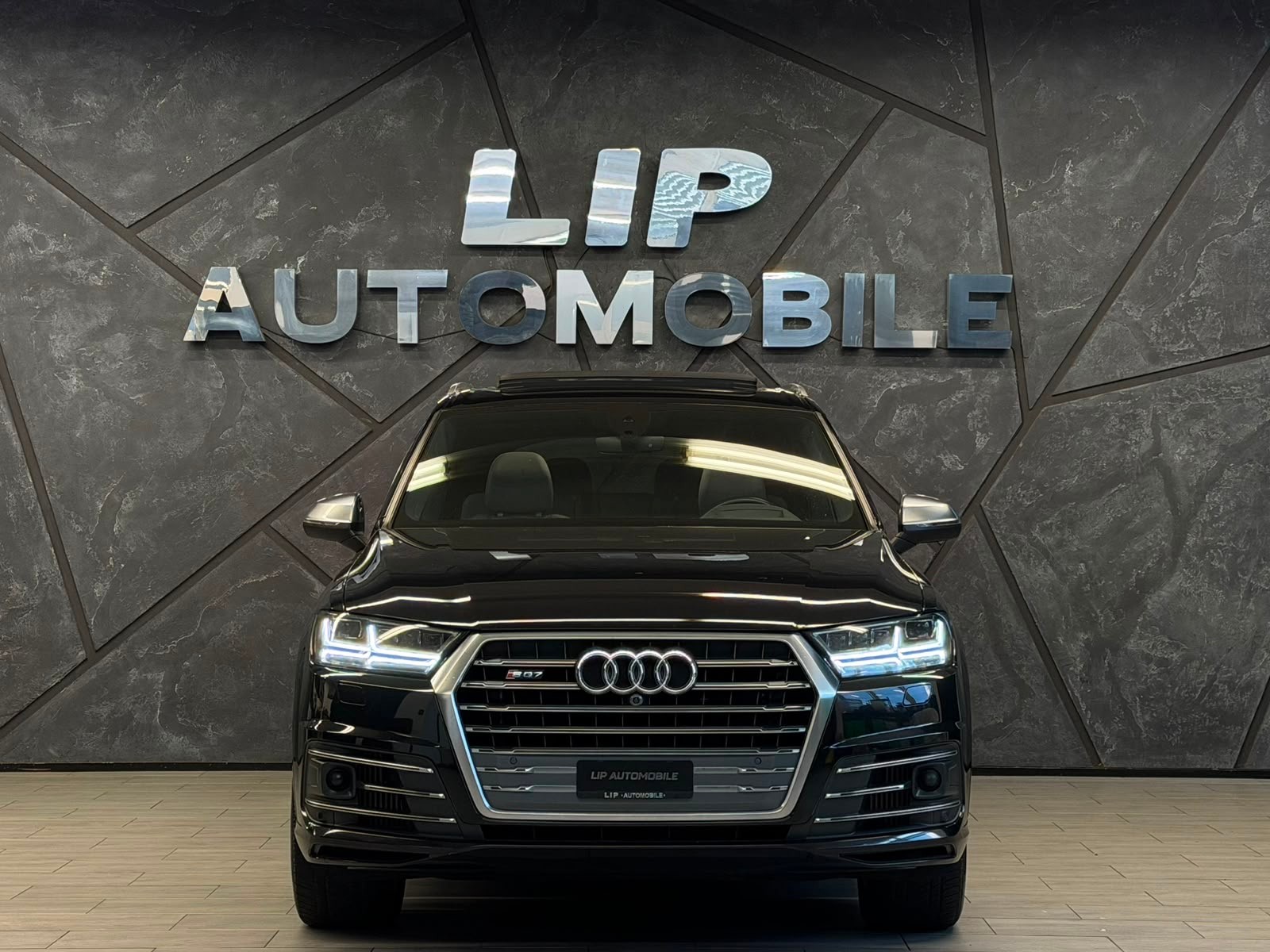 AUDI SQ7 4.0 TDI quattro tiptronic 7plätze-image-1