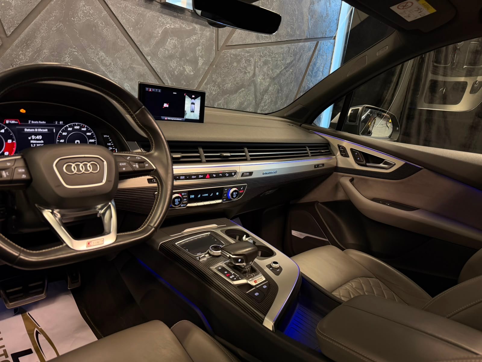 AUDI SQ7 4.0 TDI quattro tiptronic 7plätze-image-8